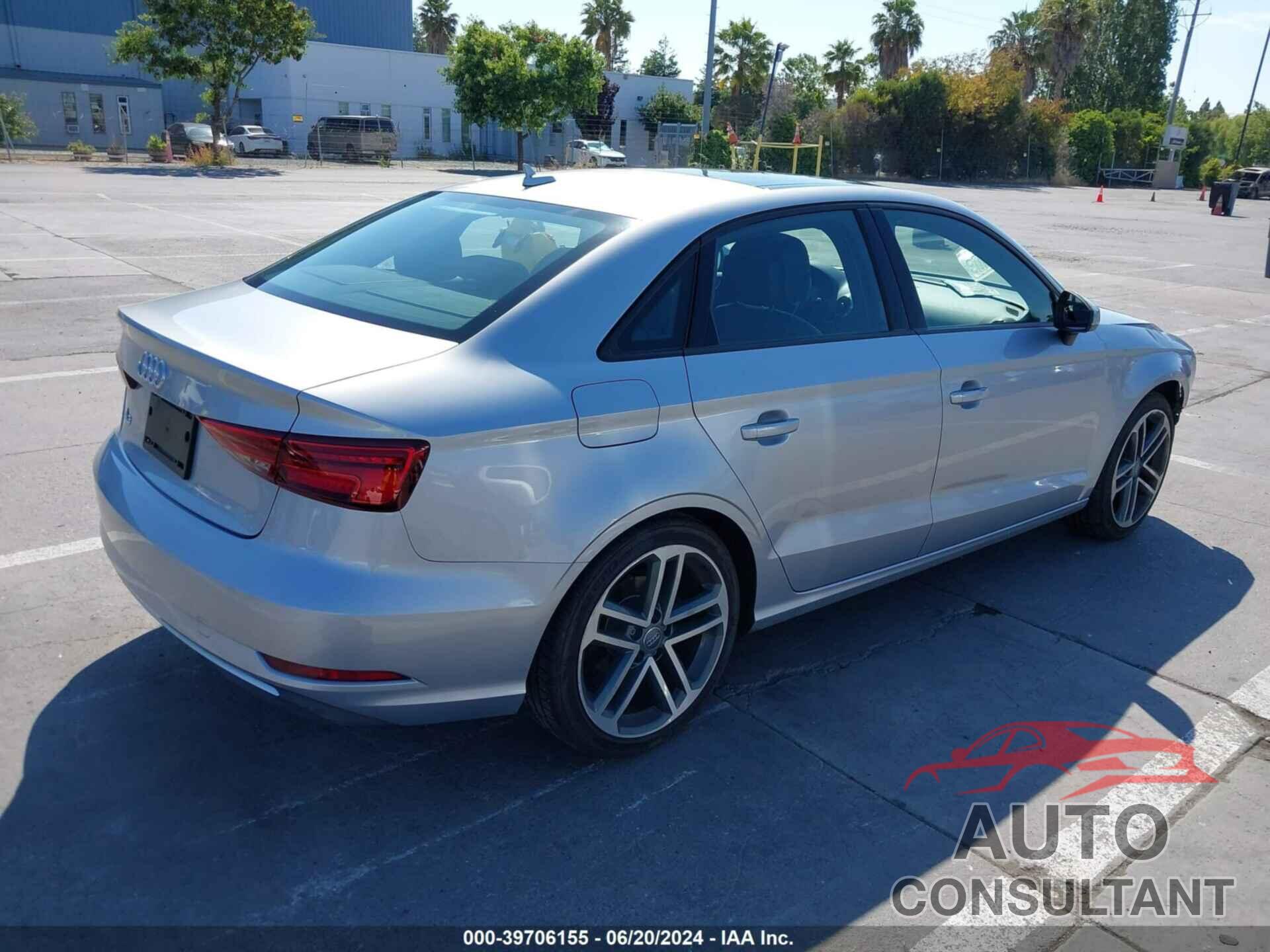 AUDI A3 2018 - WAUAUGFF5J1007161