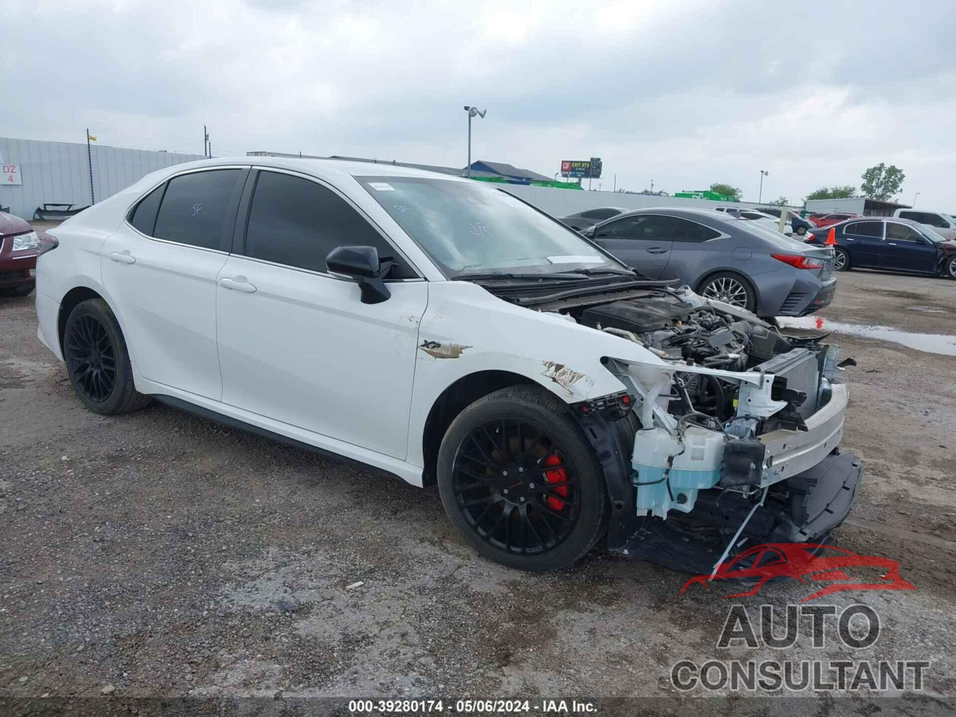 TOYOTA CAMRY 2022 - 4T1G11AK7NU628585