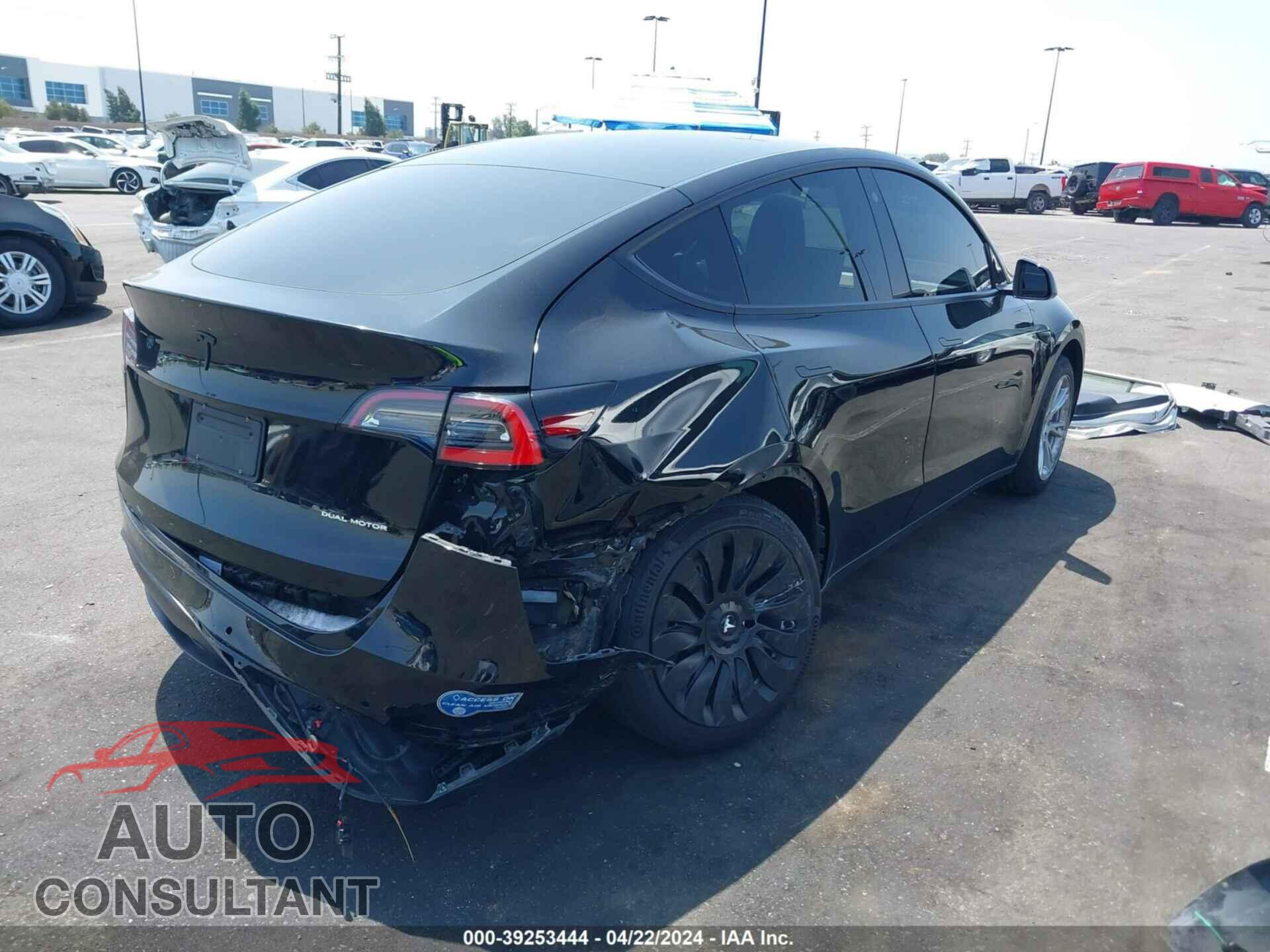 TESLA MODEL Y 2021 - 5YJYGDEE2MF067586