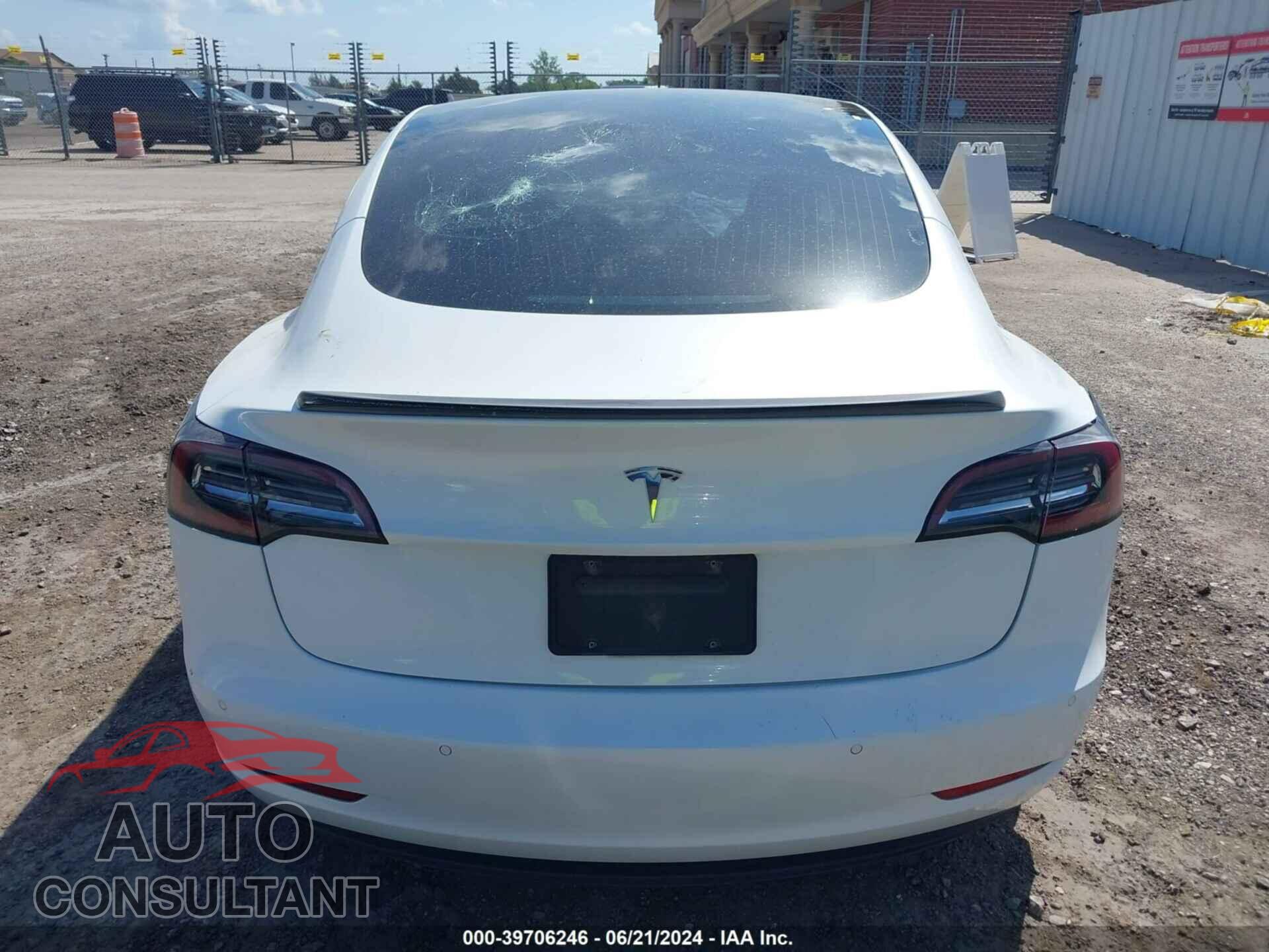 TESLA MODEL 3 2019 - 5YJ3E1EA8KF323609