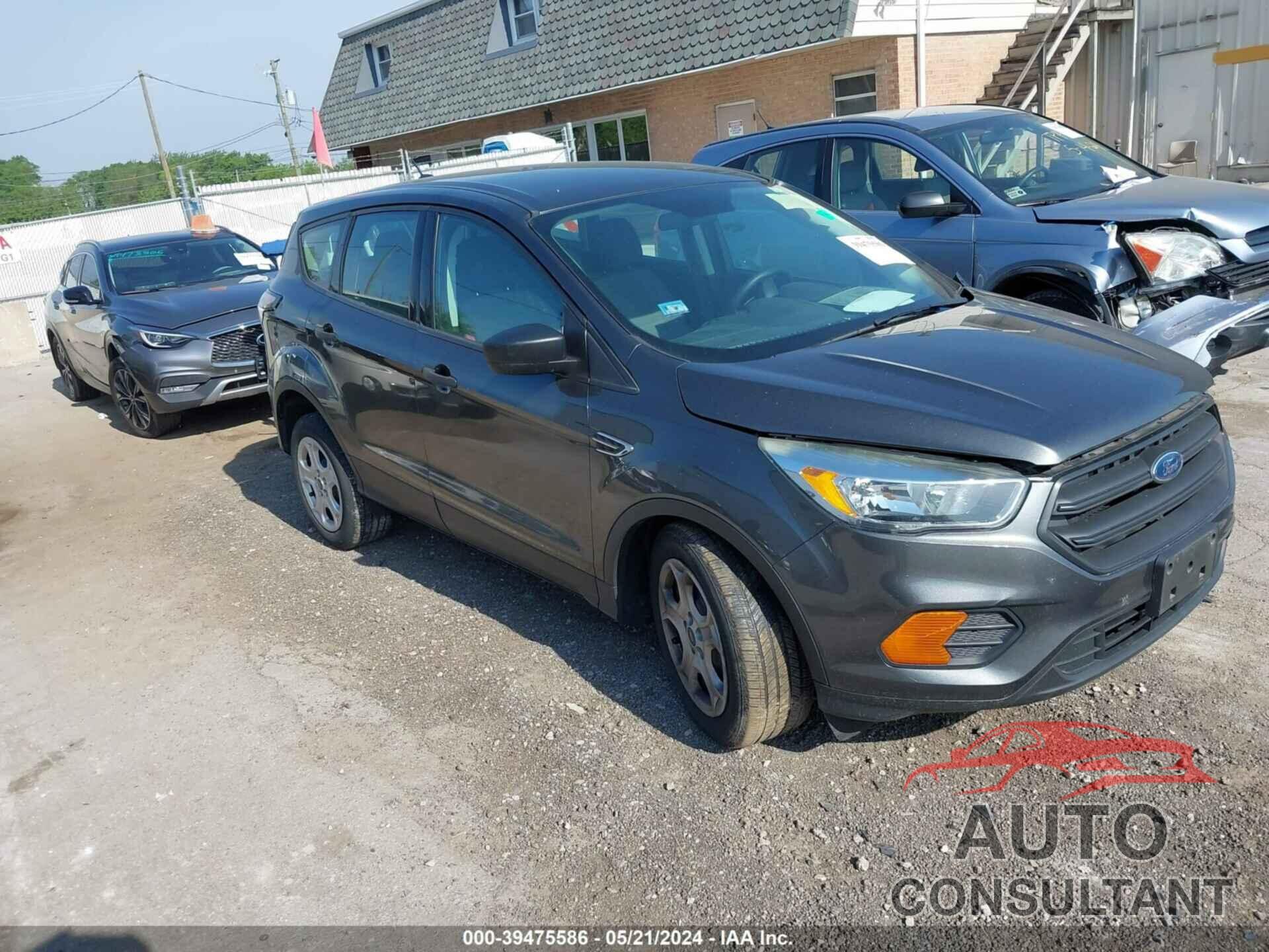 FORD ESCAPE 2017 - 1FMCU0F74HUB74952