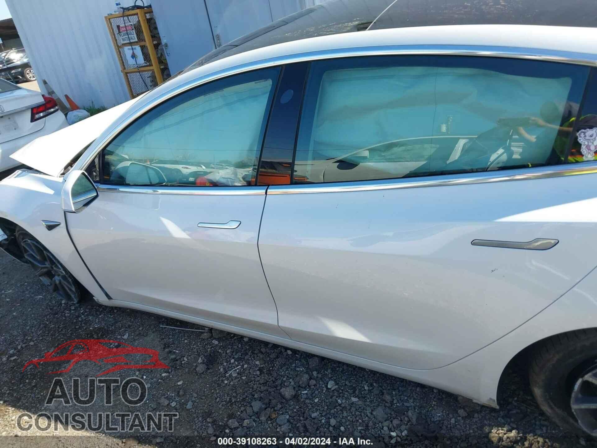 TESLA MODEL 3 2019 - 5YJ3E1EA3KF425125