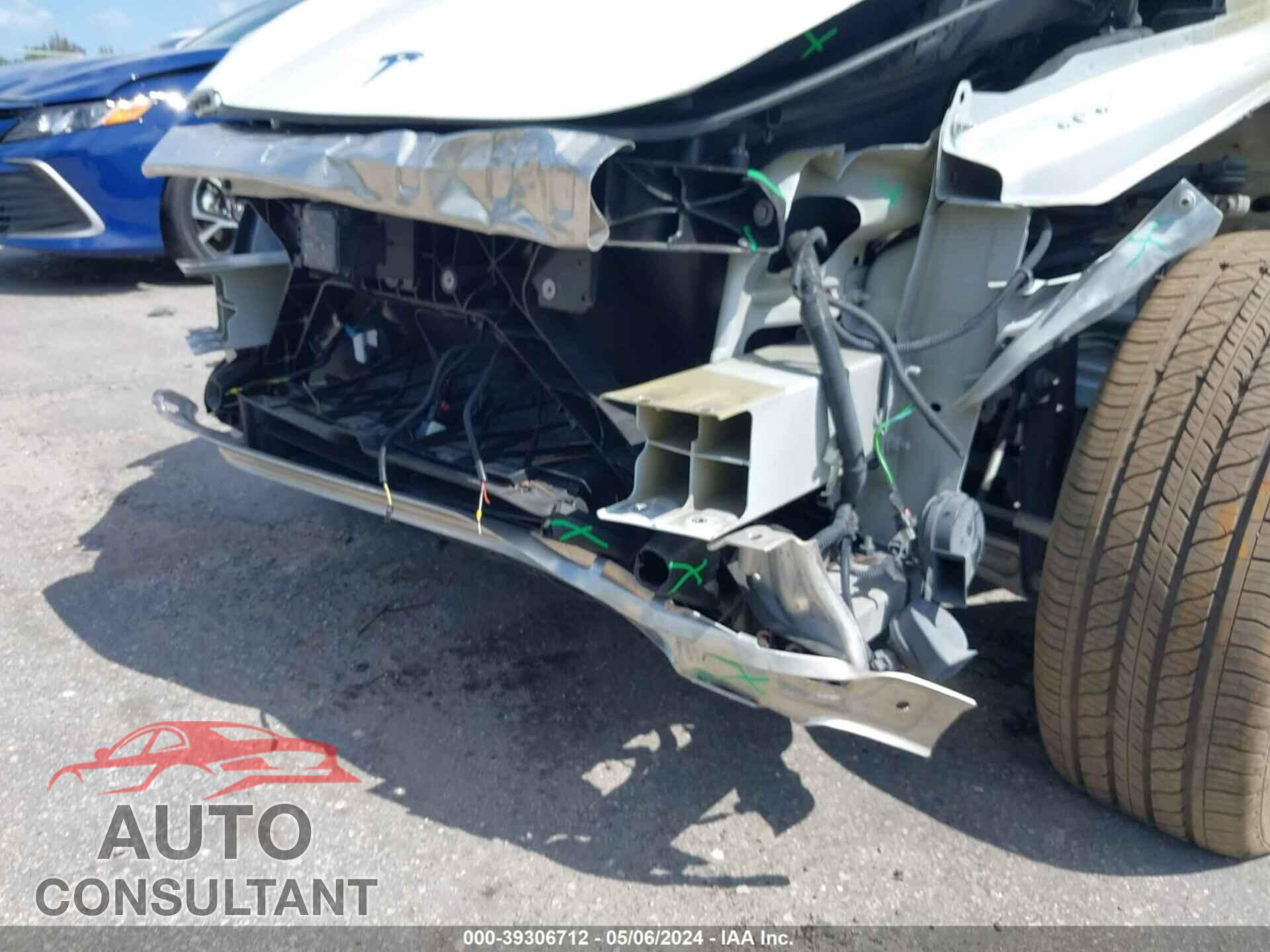 TESLA MODEL Y 2021 - 5YJYGDEE3MF124765