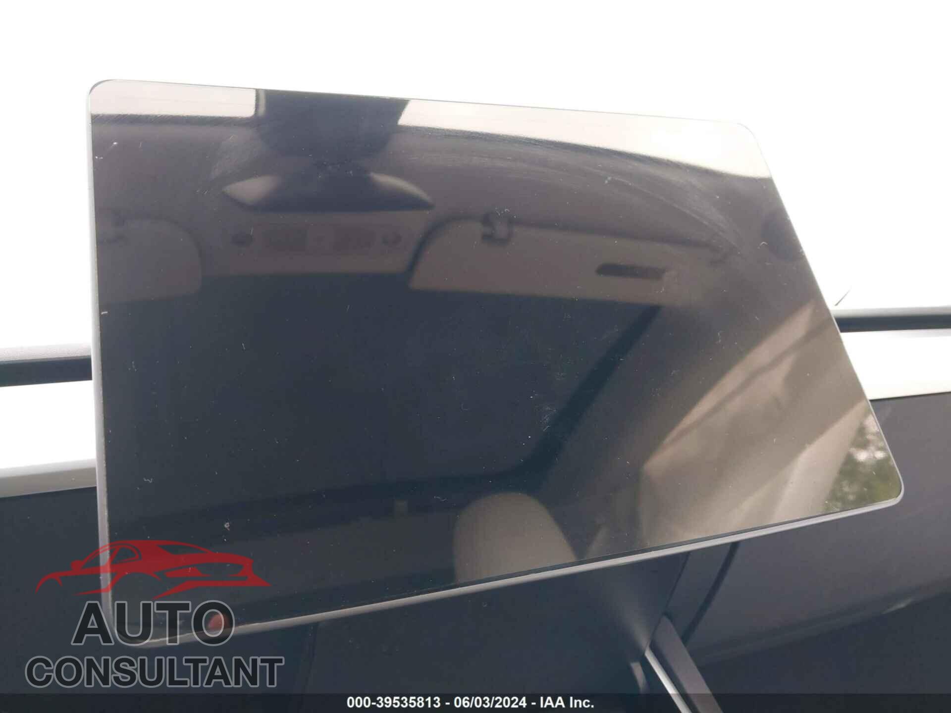 TESLA MODEL 3 2018 - 5YJ3E1EB3JF079830