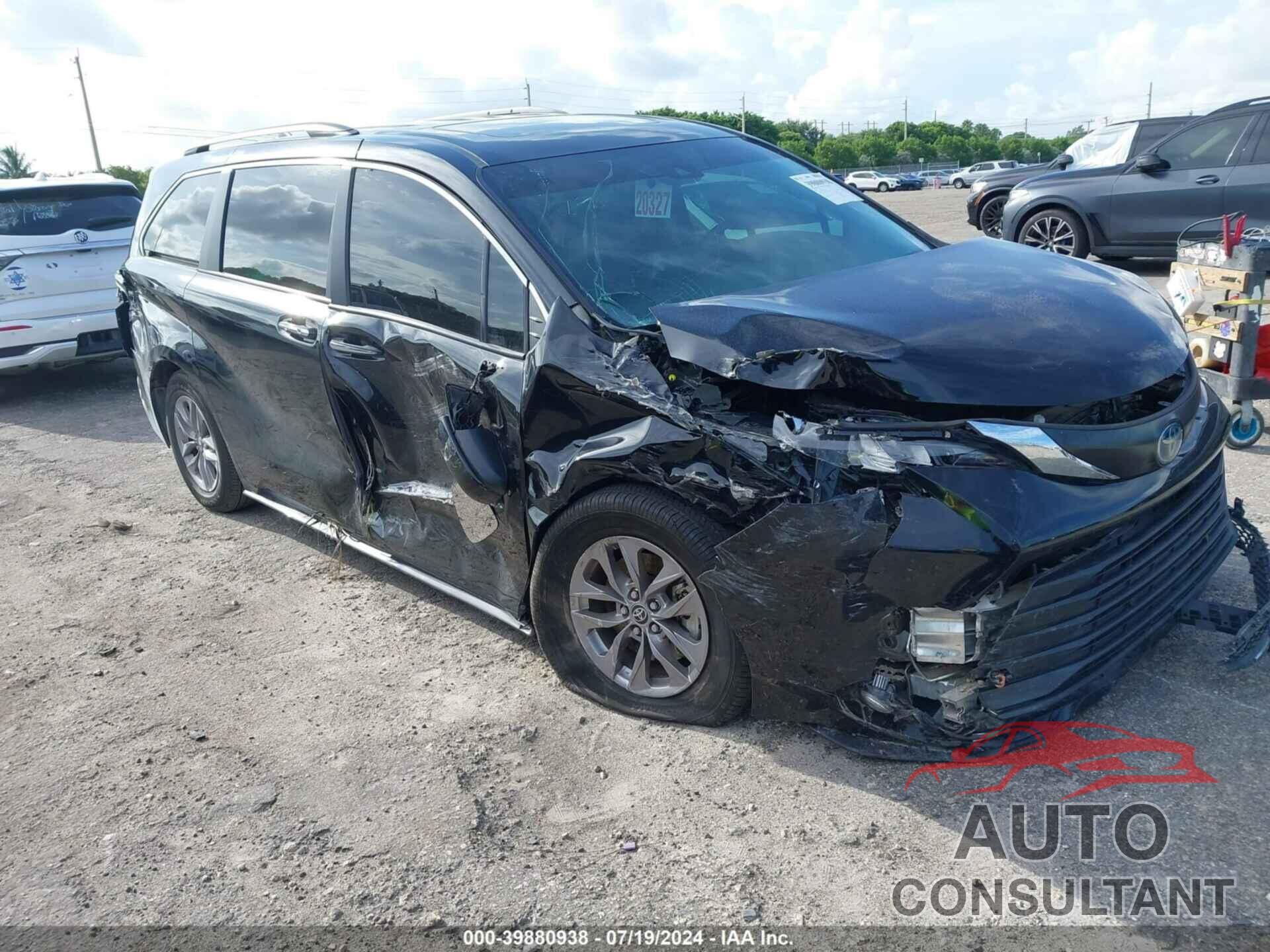 TOYOTA SIENNA 2022 - 5TDYRKEC0NS107867