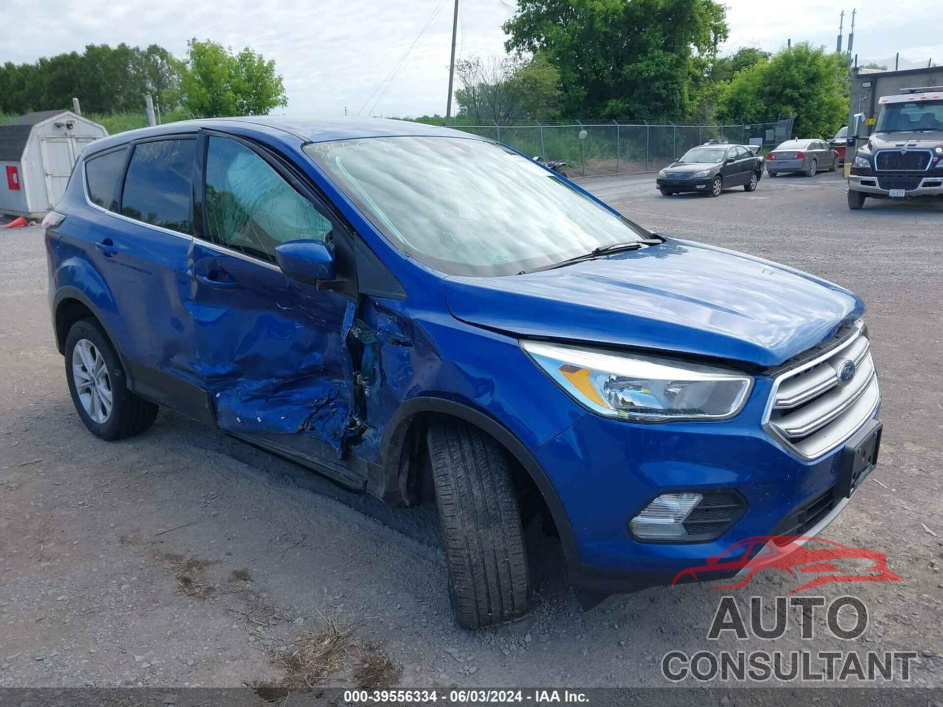 FORD ESCAPE 2017 - 1FMCU9GD7HUB55854