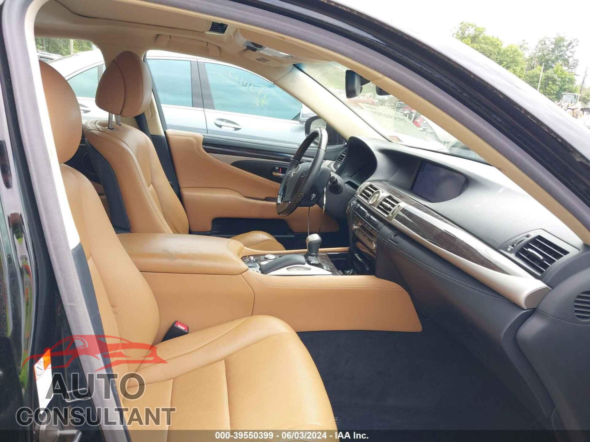 LEXUS LS 460 2017 - JTHCL5EFXH5029226
