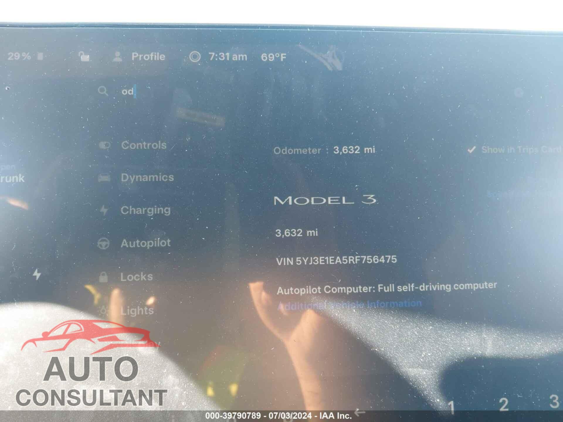 TESLA MODEL 3 2024 - 5YJ3E1EA5RF756475