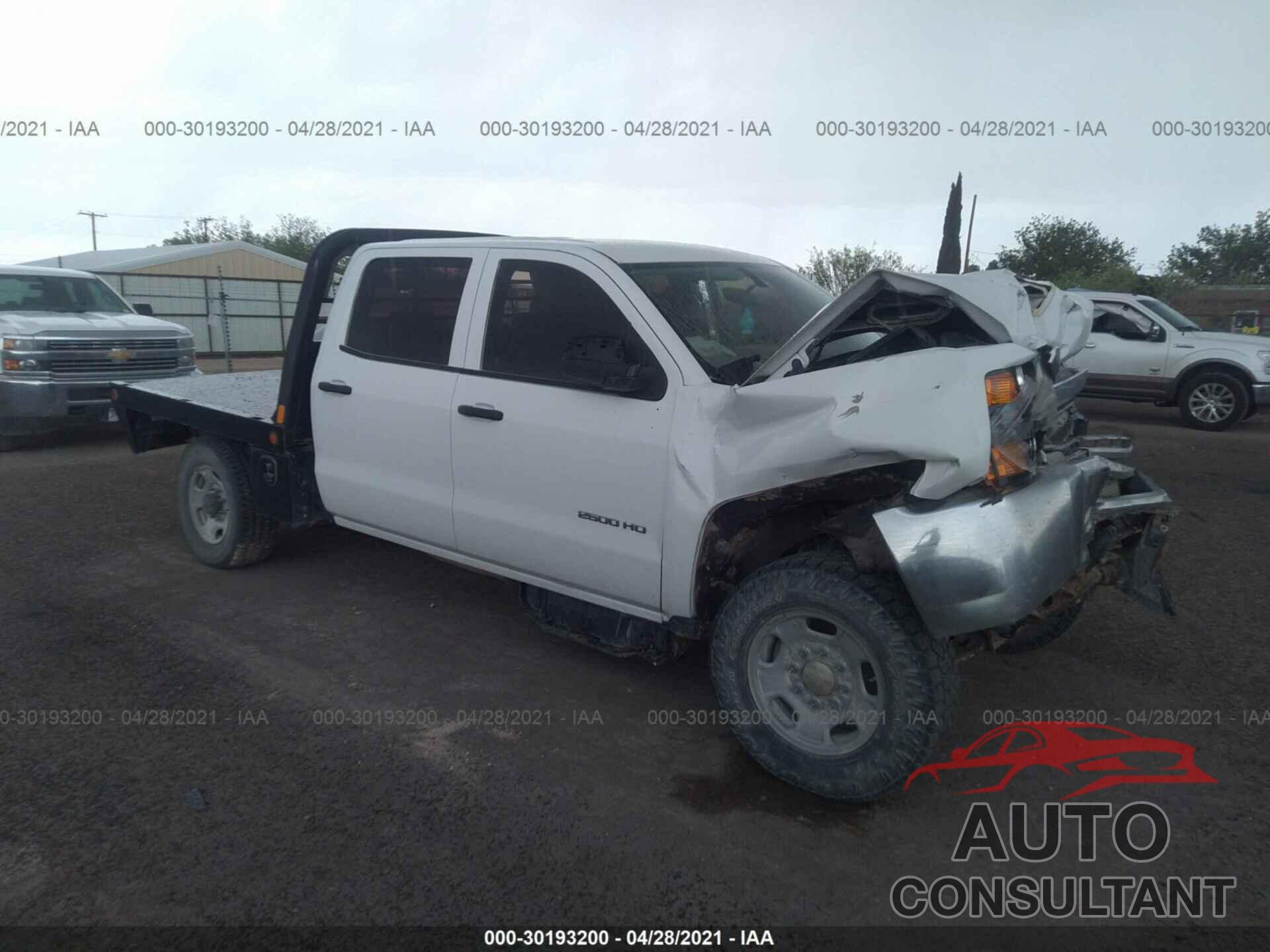 CHEVROLET SILVERADO 2500HD 2018 - 1GC1KUEY1JF100384