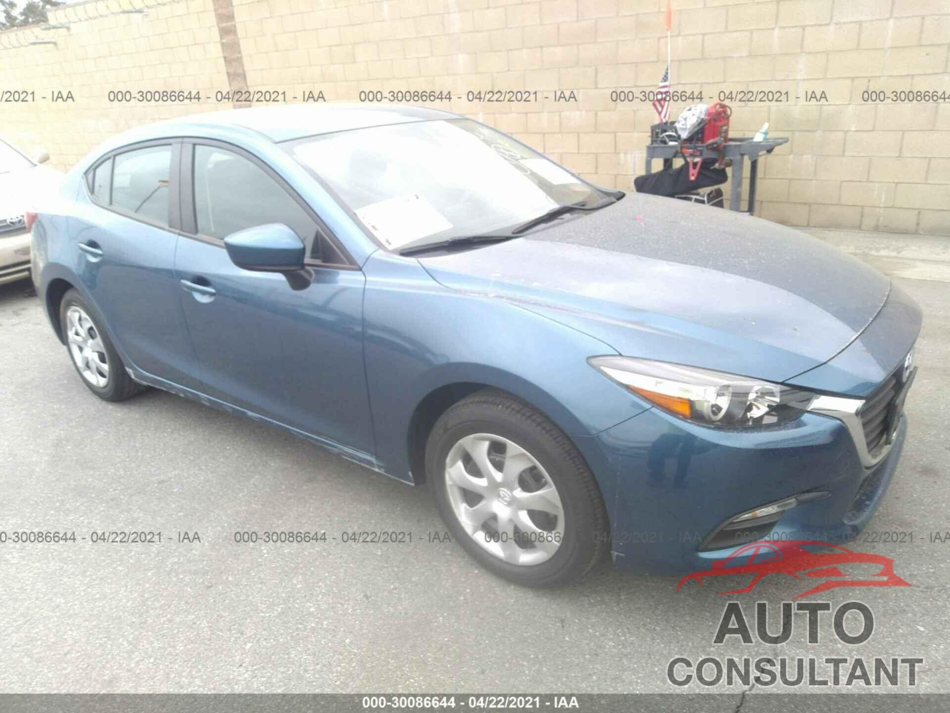 MAZDA MAZDA3 4-DOOR 2018 - 3MZBN1U7XJM184527