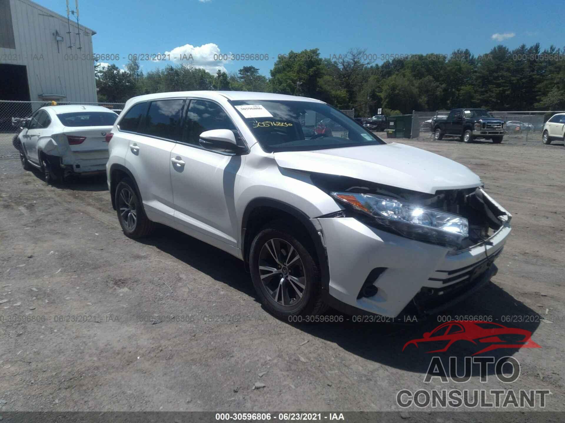 TOYOTA HIGHLANDER 2018 - 5TDBZRFH5JS856084