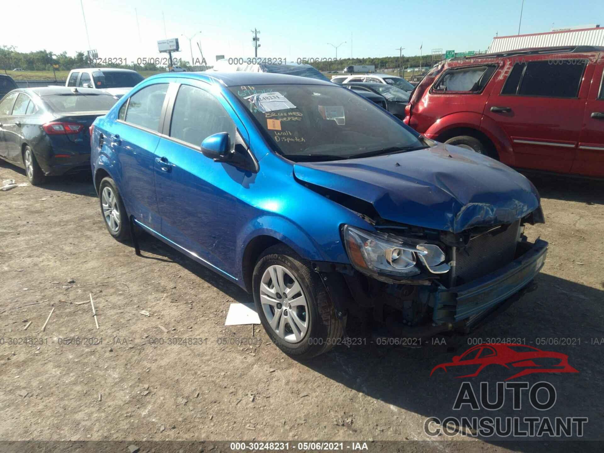 CHEVROLET SONIC 2019 - 1G1JB5SB6K4136485