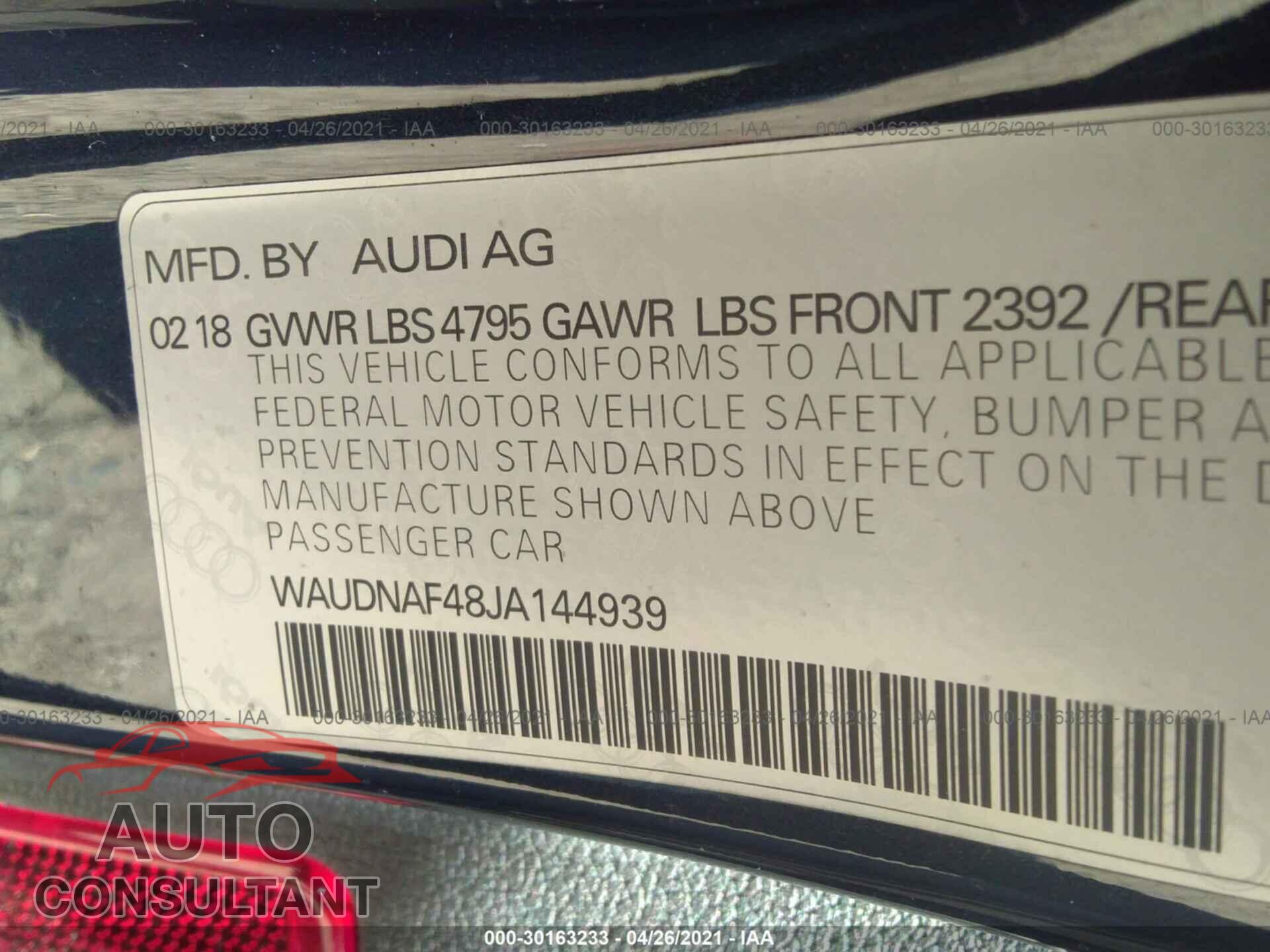 AUDI A4 2018 - WAUDNAF48JA144939