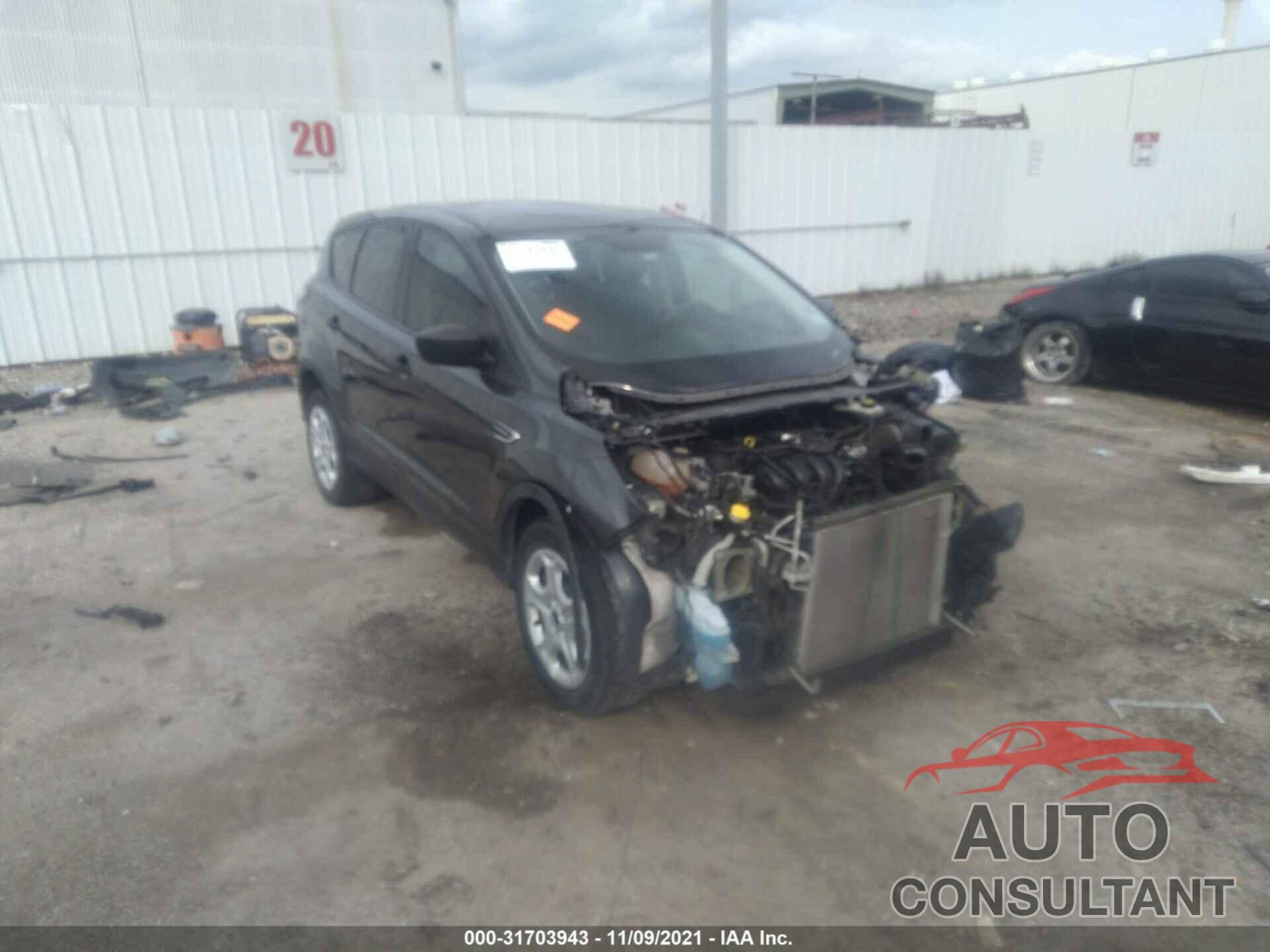 FORD ESCAPE 2017 - 1FMCU0F71HUD65910