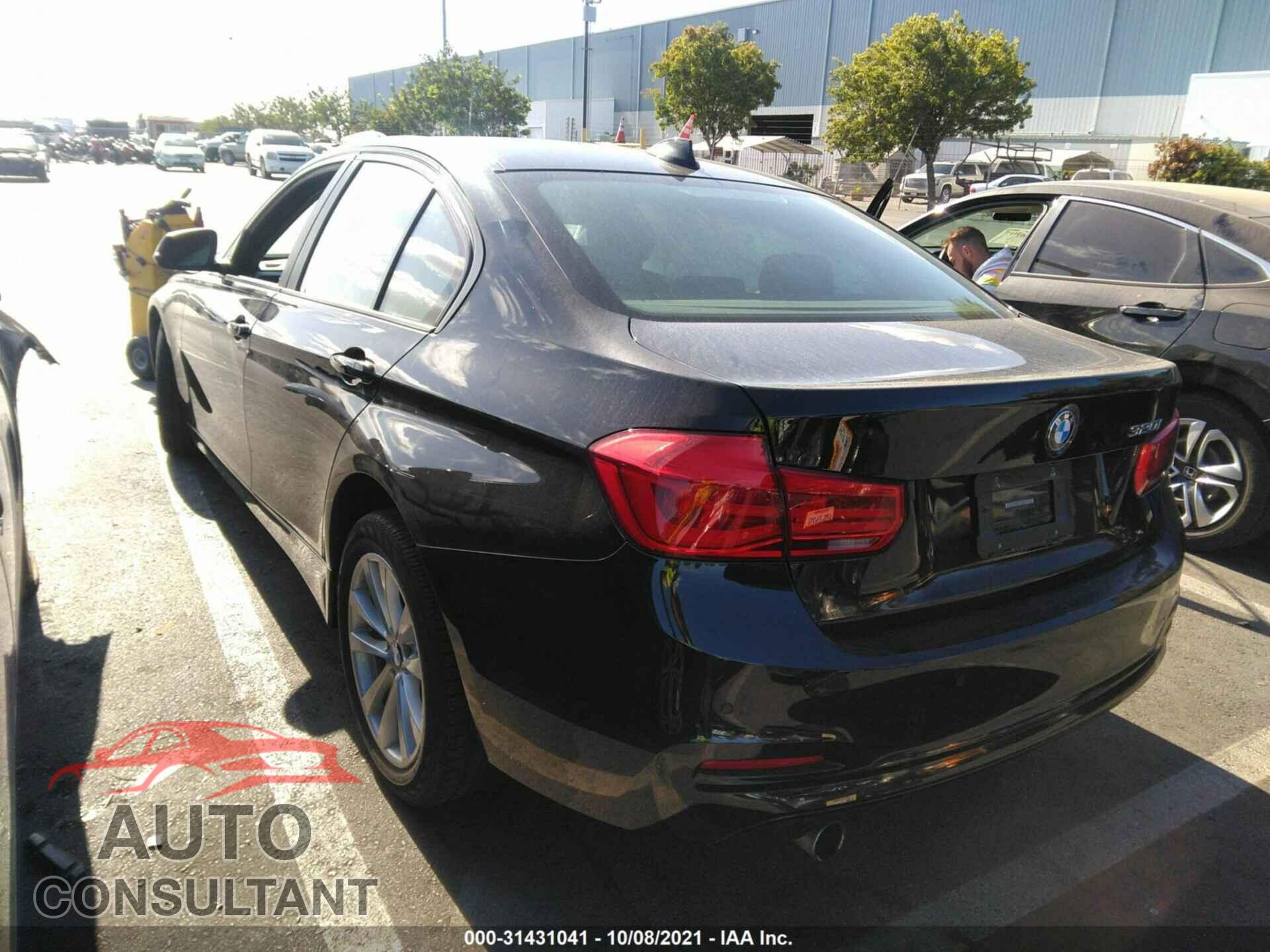BMW 3 SERIES 2016 - WBA8E1G56GNU11084