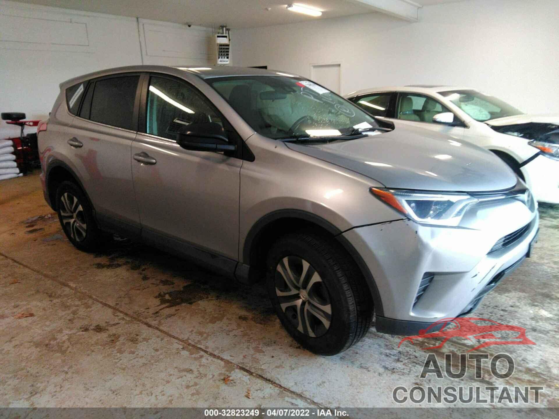 TOYOTA RAV4 2018 - 2T3BFREV7JW724135