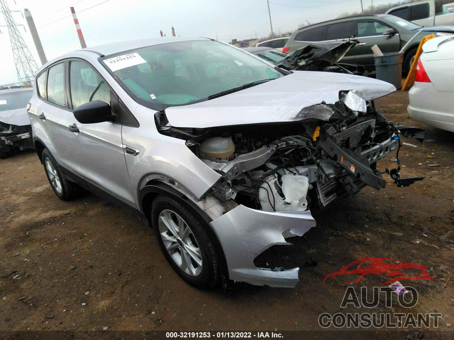 FORD ESCAPE 2018 - 1FMCU0F77JUC74517