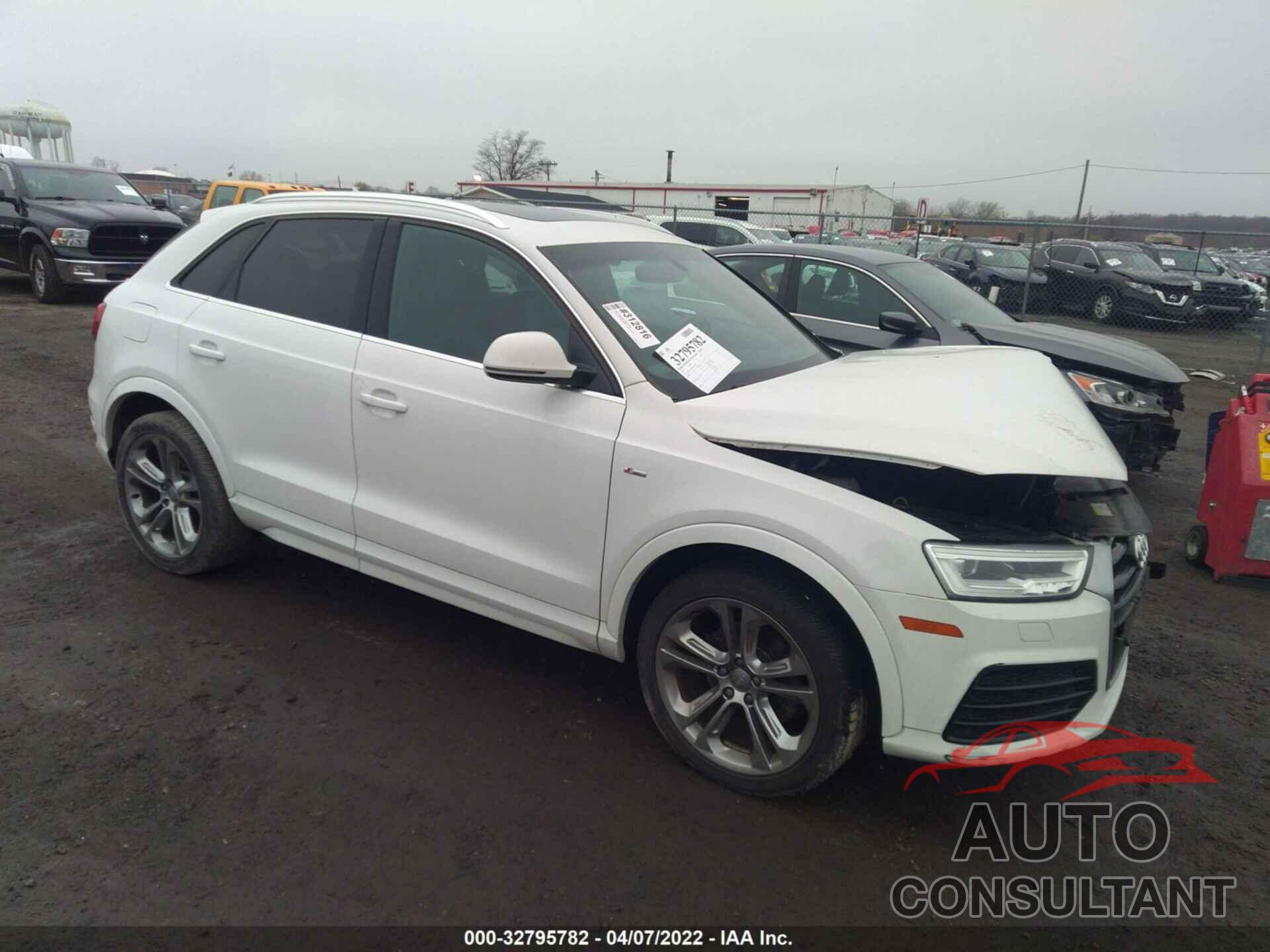 AUDI Q3 2017 - WA1GCCFS9HR016487