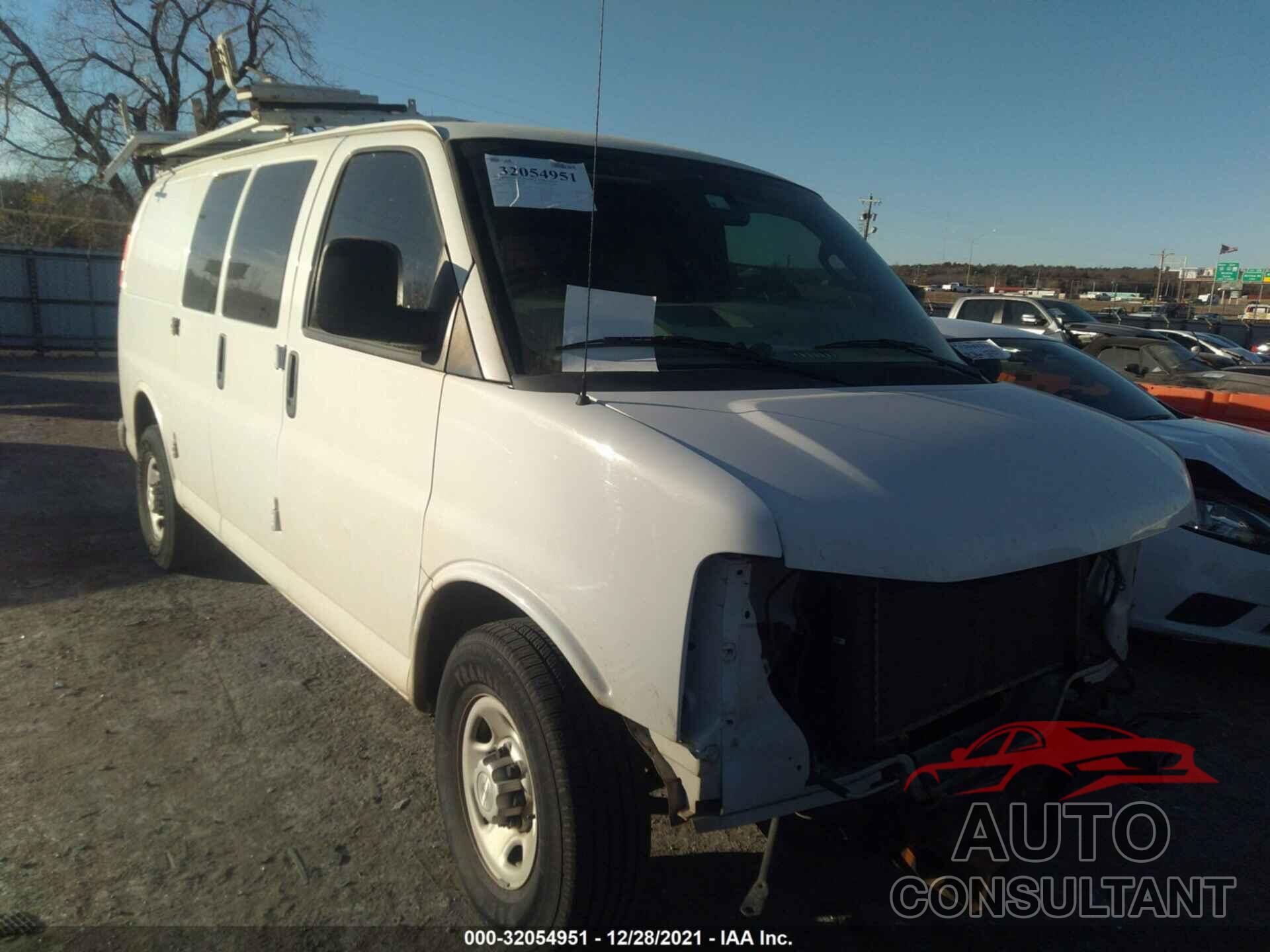 CHEVROLET EXPRESS CARGO VAN 2016 - 1GCWGAFG9G1139760