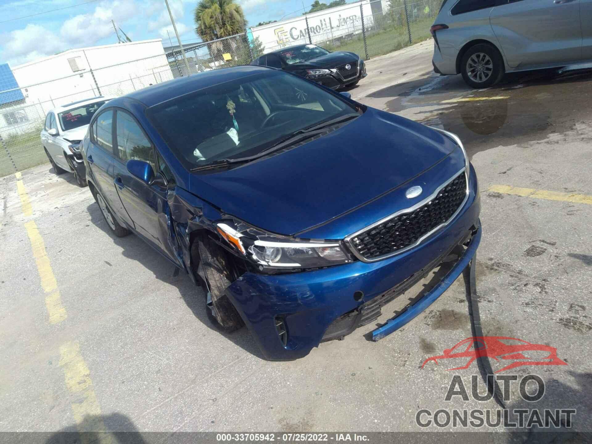 KIA FORTE 2018 - 3KPFK4A76JE210053