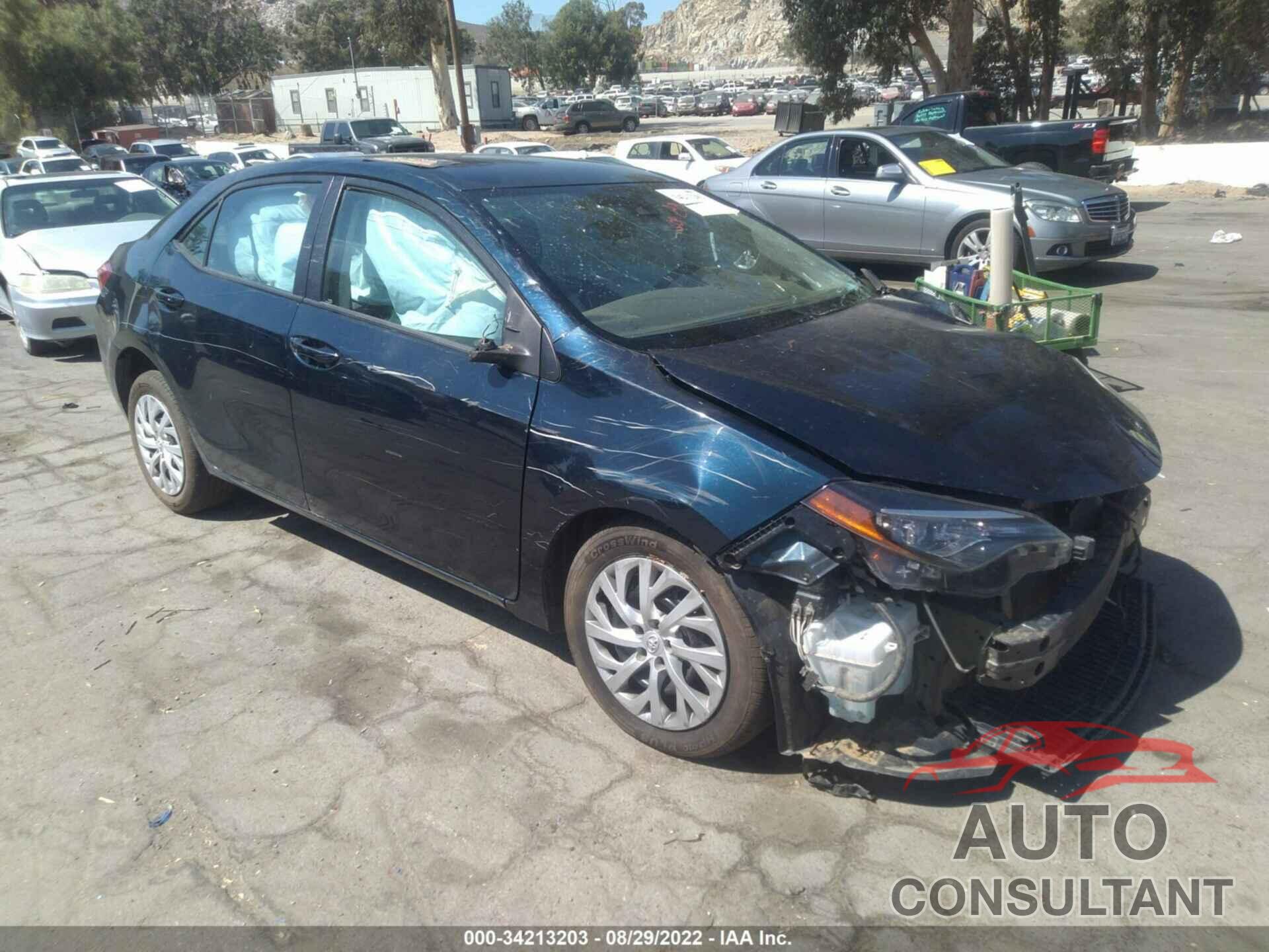 TOYOTA COROLLA 2018 - 5YFBURHE2JP744739