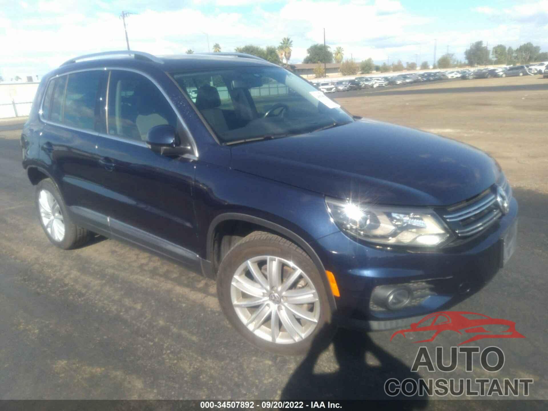 VOLKSWAGEN TIGUAN 2016 - WVGAV7AX4GW028378