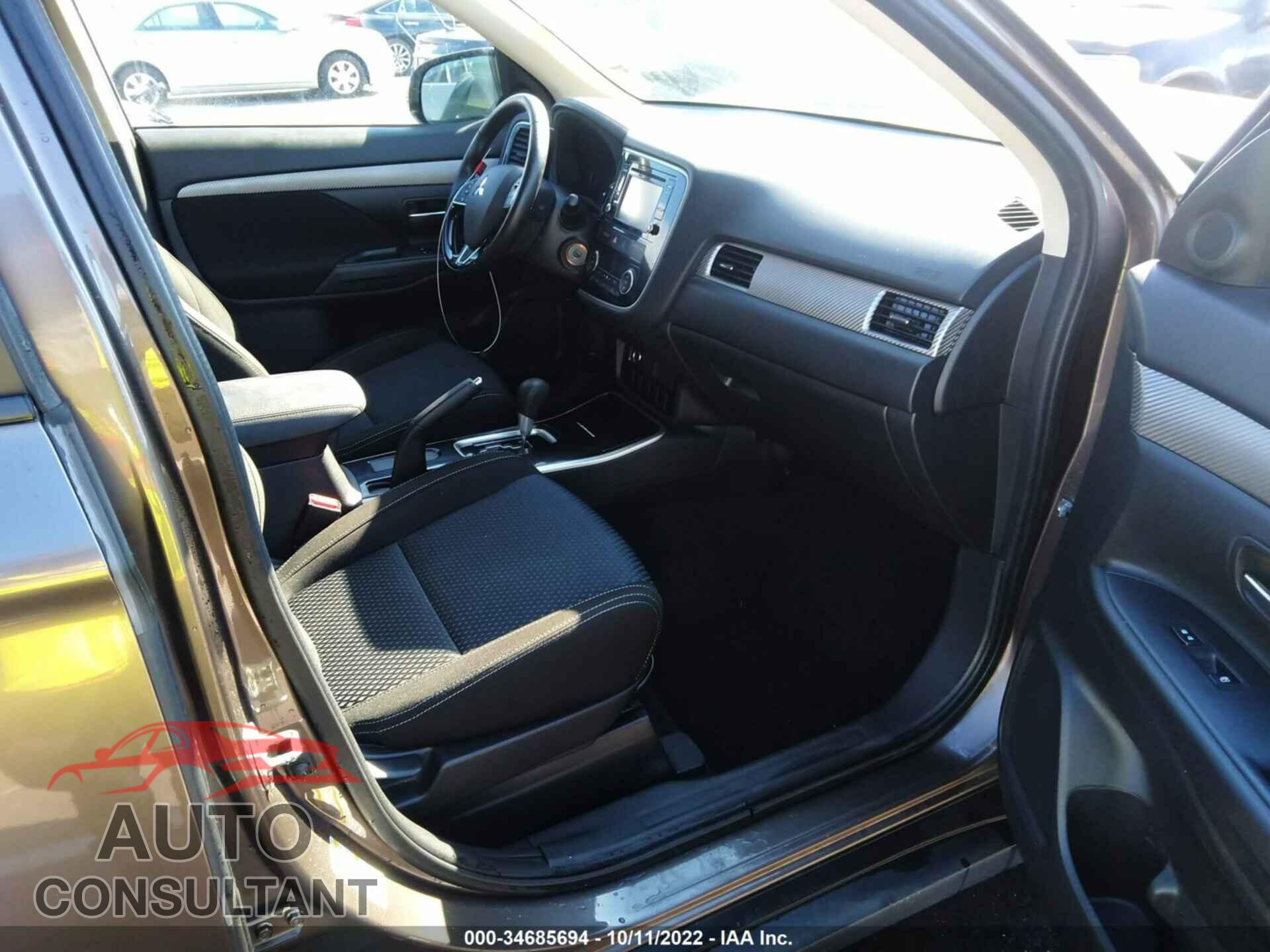 MITSUBISHI OUTLANDER 2017 - JA4AD2A33HZ001187