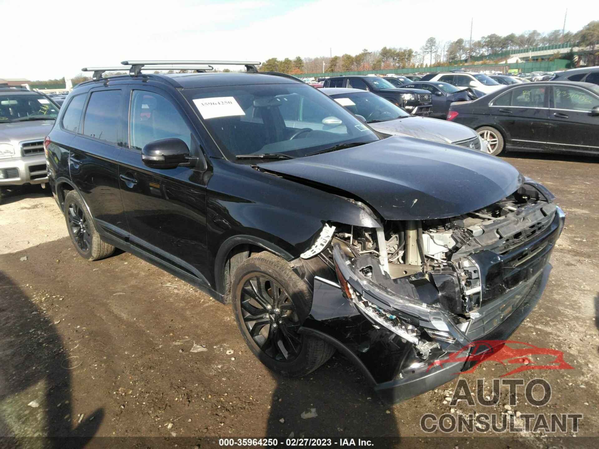 MITSUBISHI OUTLANDER 2018 - JA4AZ3A34JZ026449