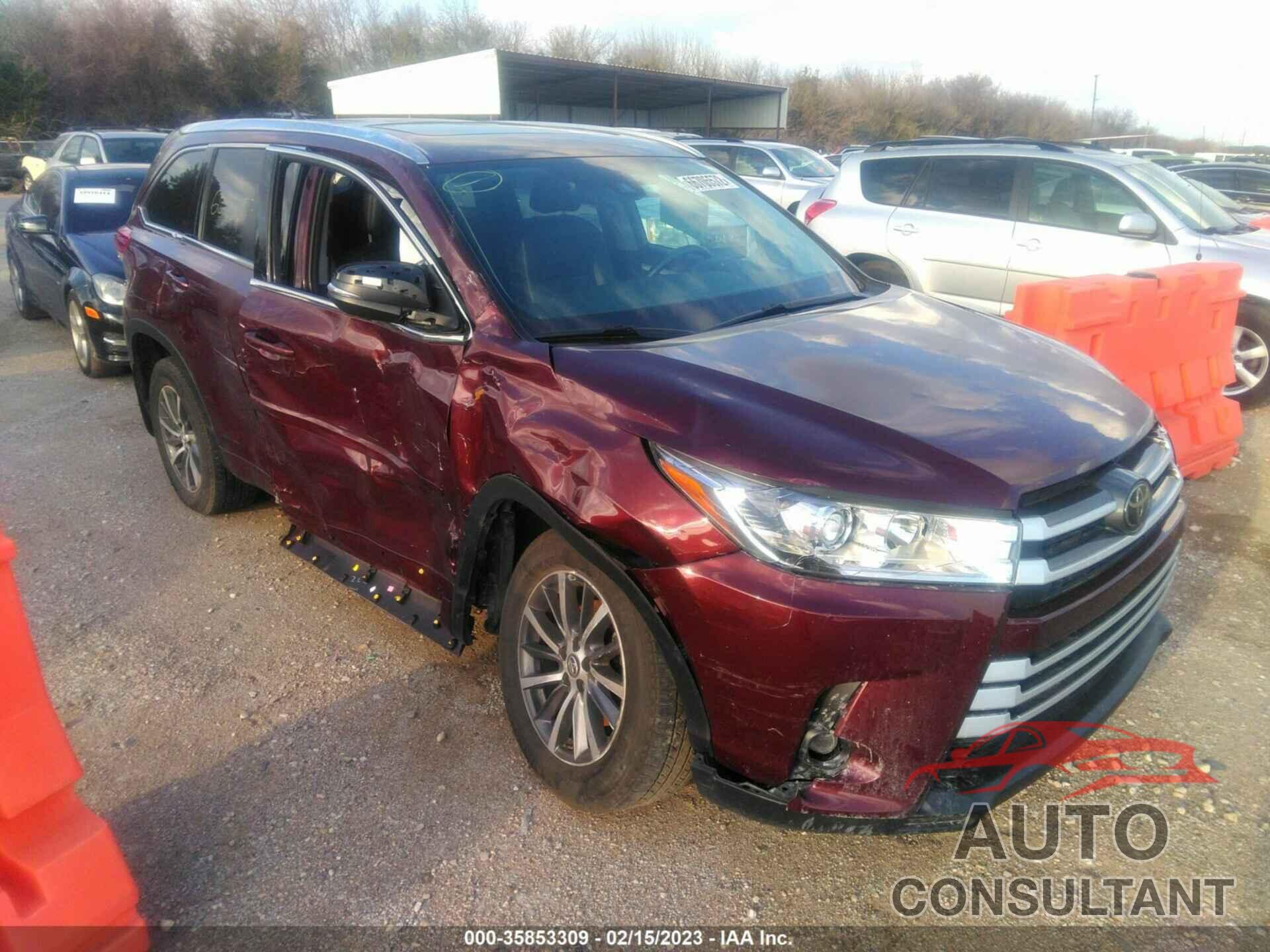 TOYOTA HIGHLANDER 2018 - 5TDJZRFH0JS908488