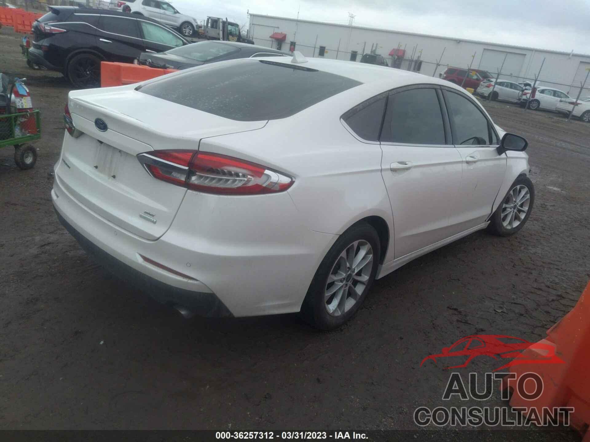 FORD FUSION 2019 - 3FA6P0HDXKR247791