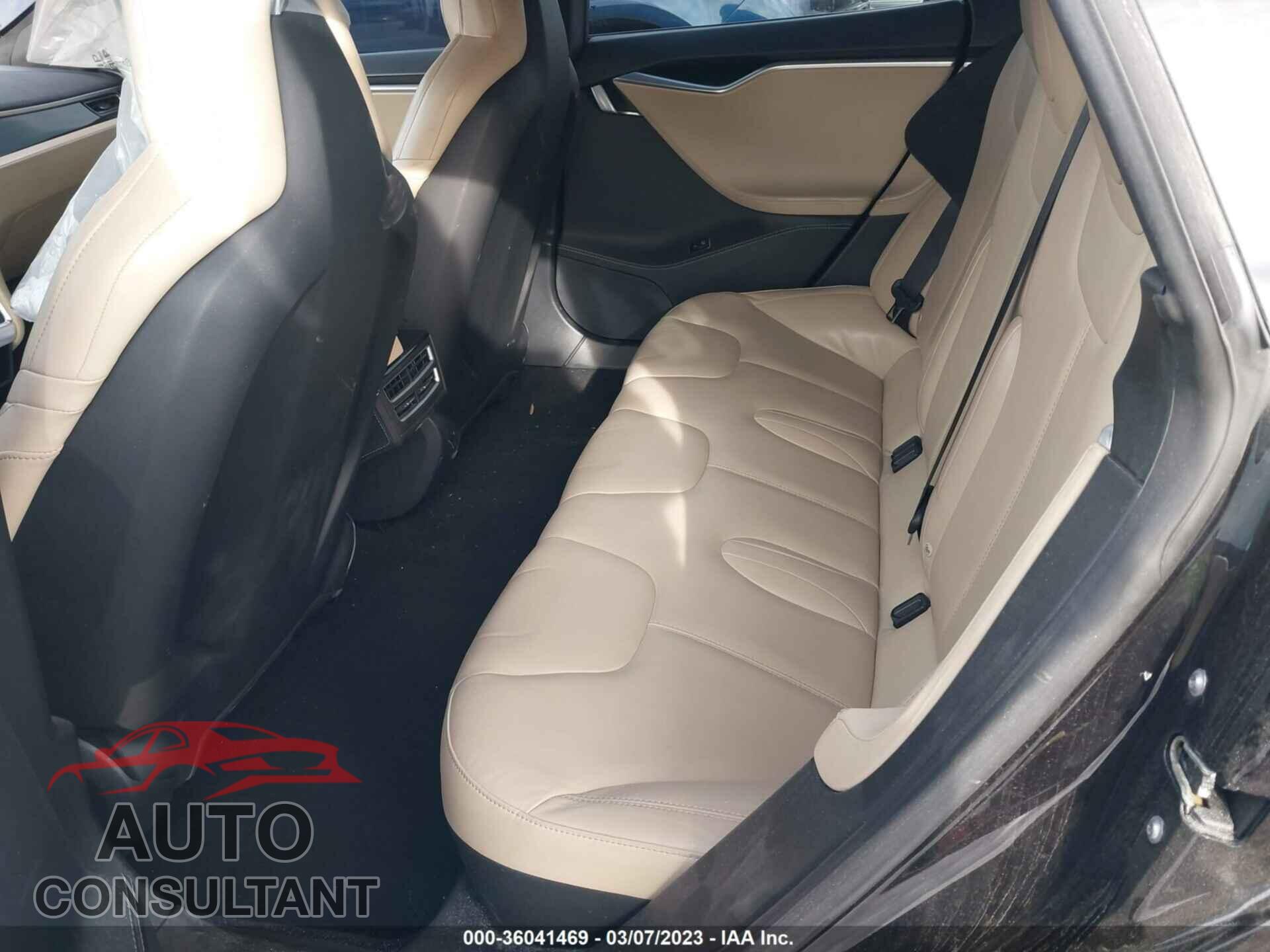 TESLA MODEL S 2015 - 5YJSA1E24FF105270