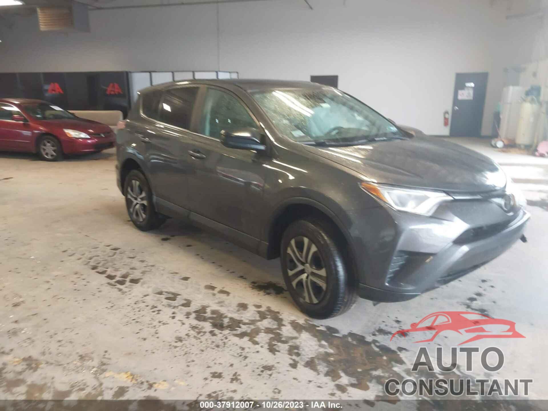 TOYOTA RAV4 2018 - 2T3ZFREV7JW465628