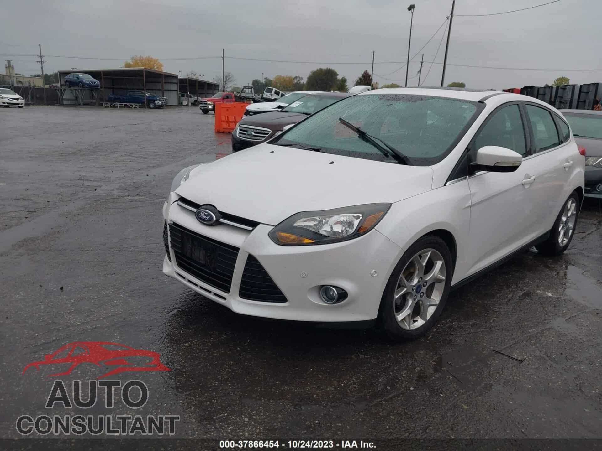 FORD FOCUS 2014 - 1FADP3N25EL254128