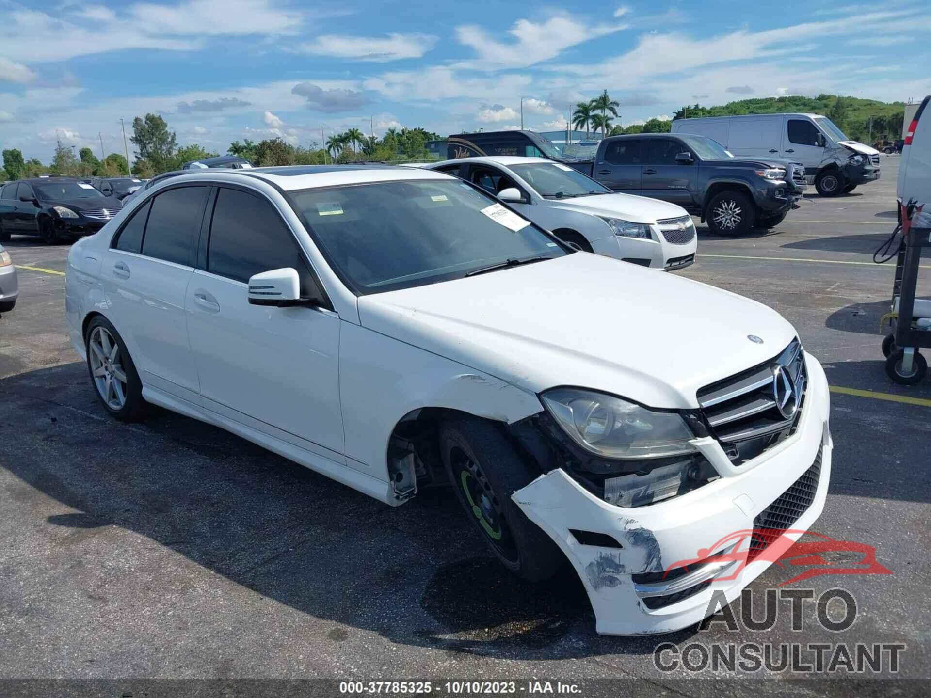 MERCEDES-BENZ C 250 2014 - WDDGF4HB2EA956338