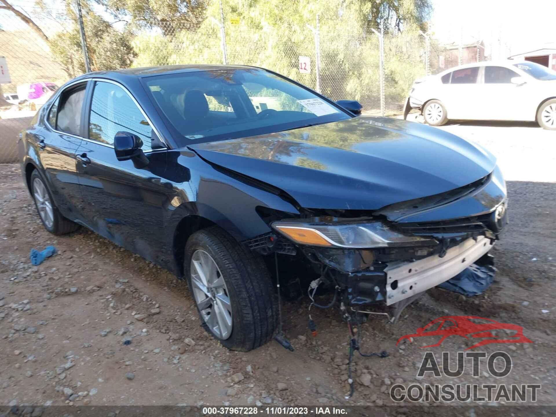 TOYOTA CAMRY 2021 - 4T1C11AKXMU566743