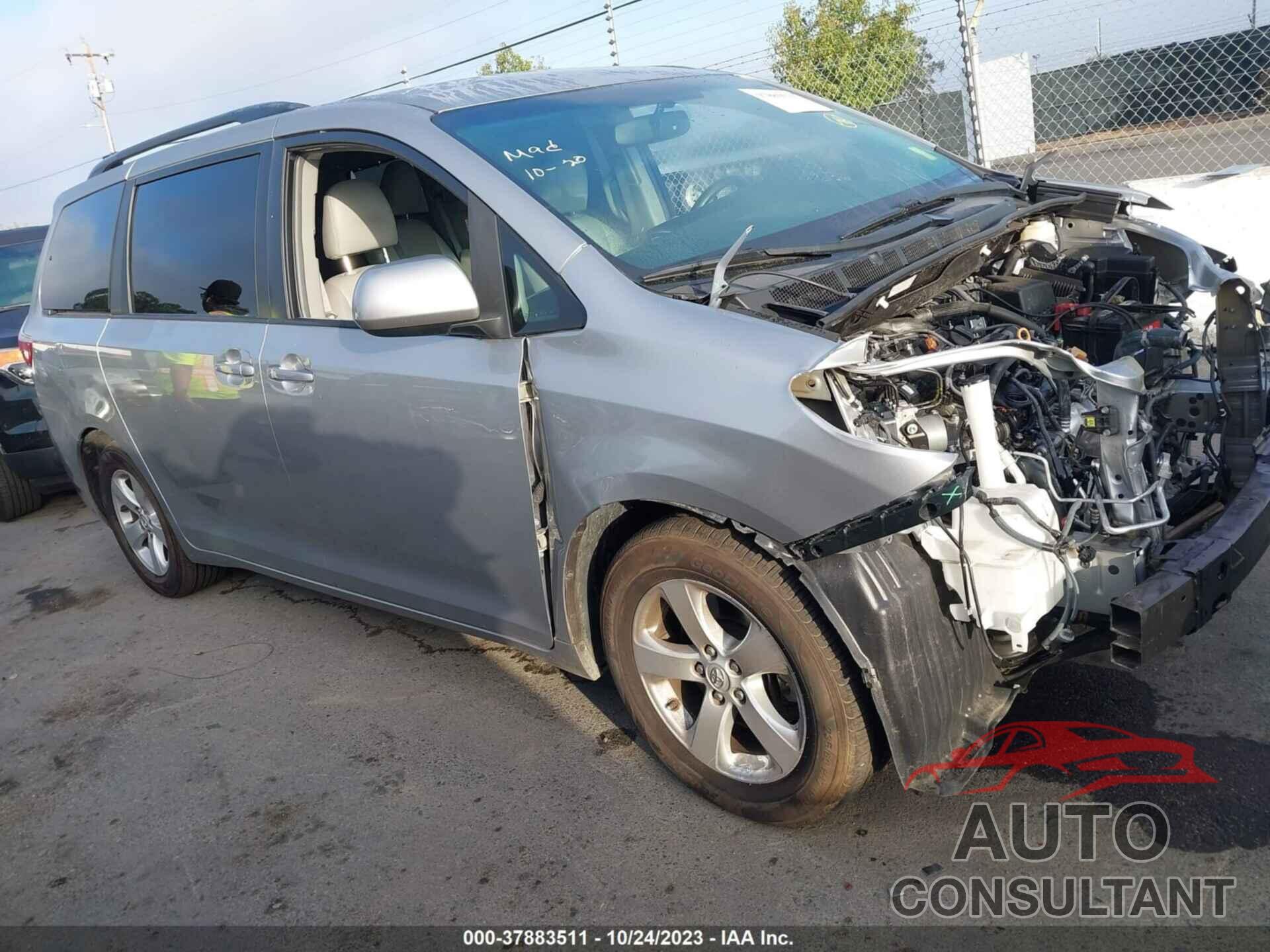 TOYOTA SIENNA 2017 - 5TDKZ3DC9HS866177