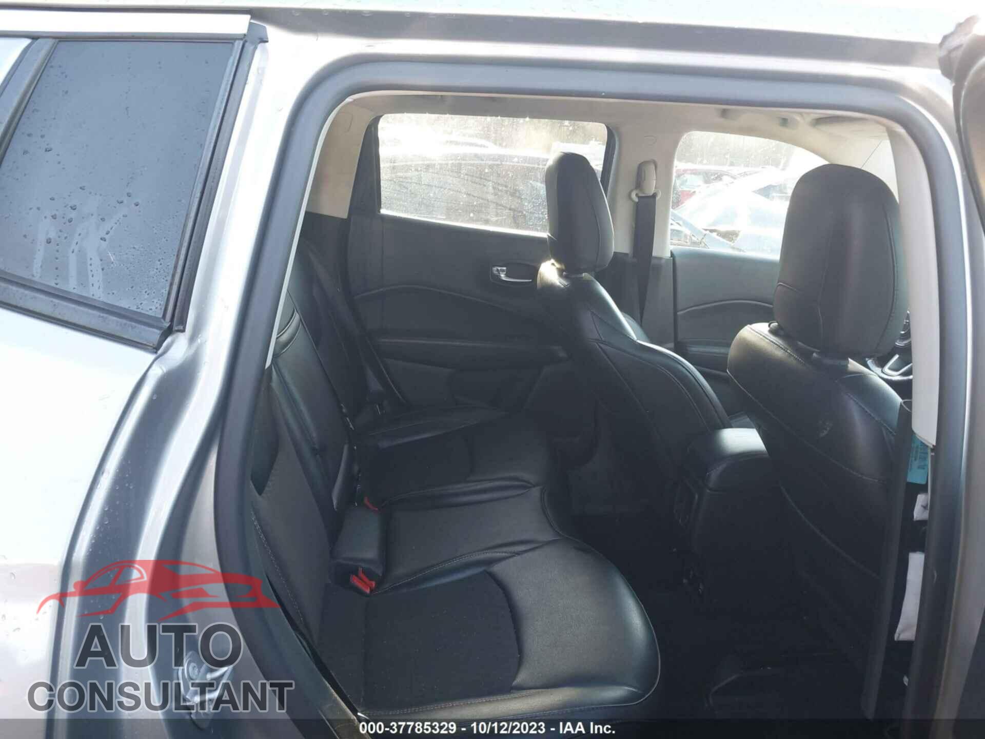 JEEP COMPASS 2019 - 3C4NJDBB9KT703451
