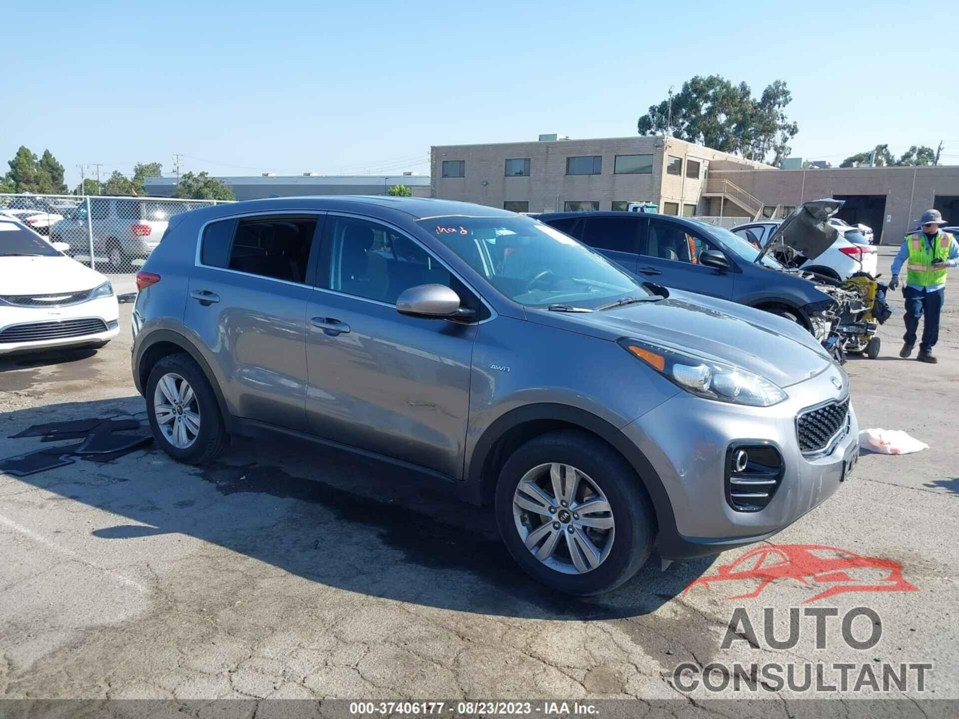 KIA SPORTAGE 2018 - KNDPMCAC5J7395928