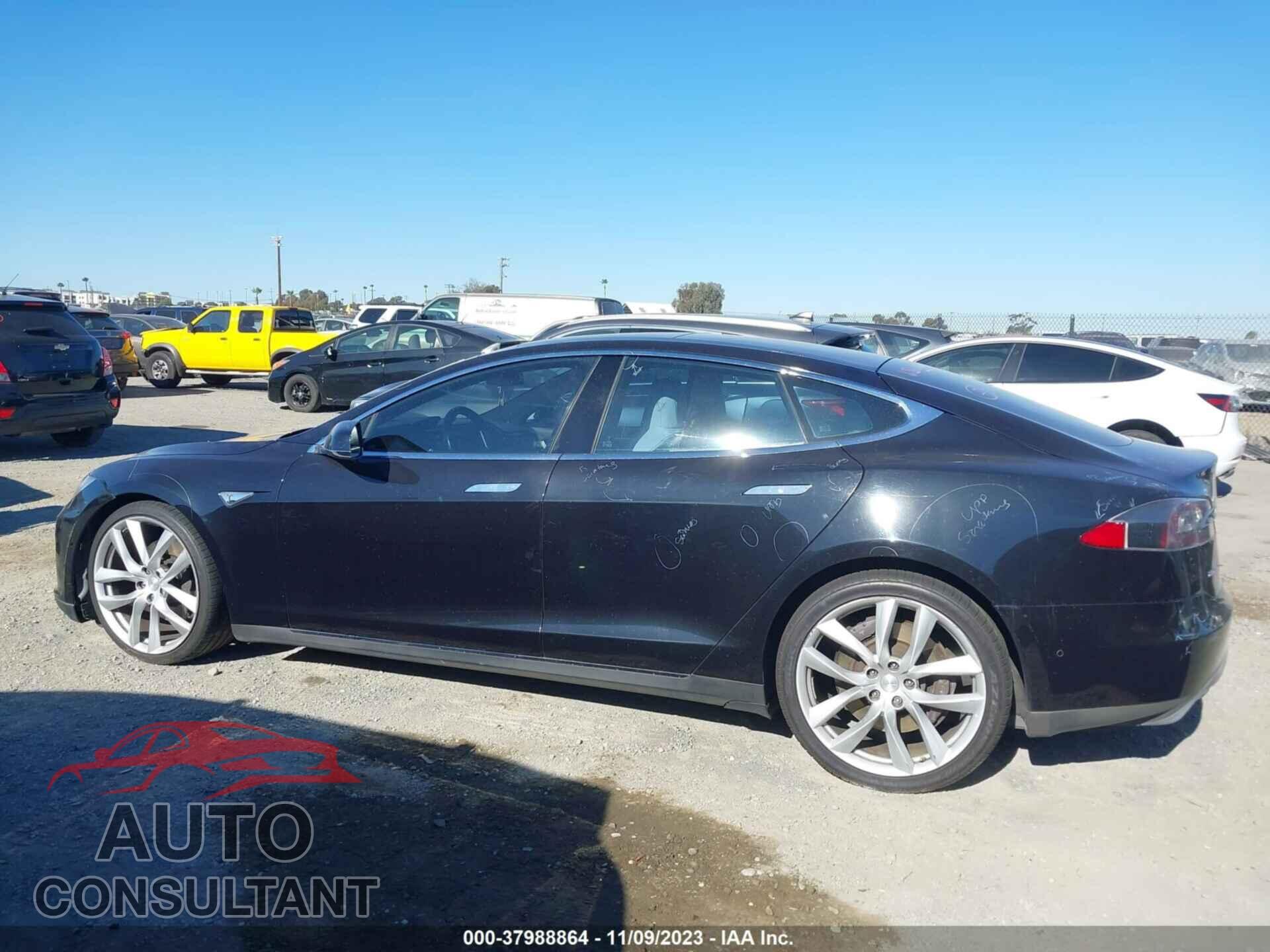 TESLA MODEL S 2016 - 5YJSA1E18GF125899