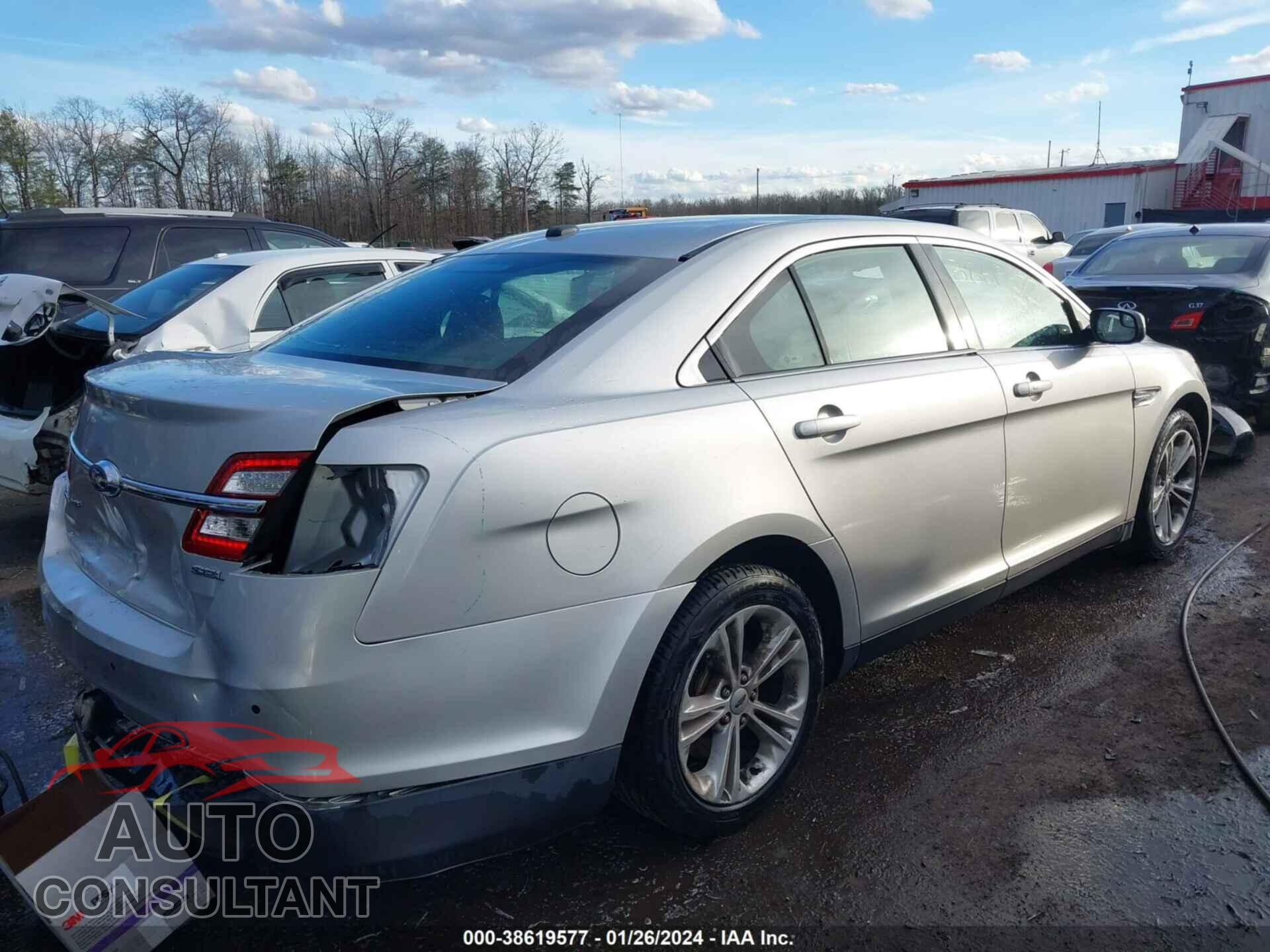 FORD TAURUS 2017 - 1FAHP2E83HG105794