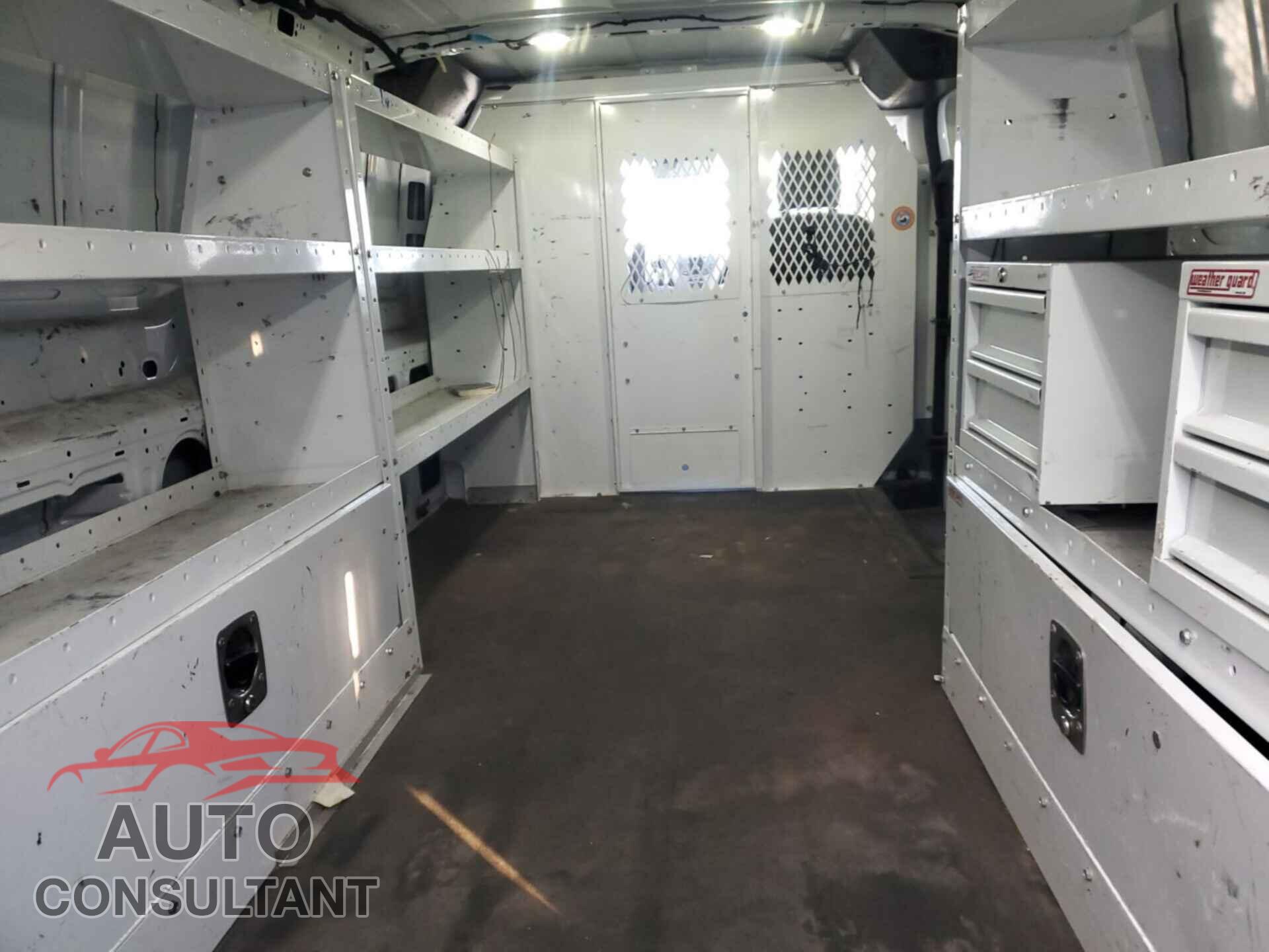 FORD TRANSIT-150 2015 - 1FTNE2YM7FKB29957