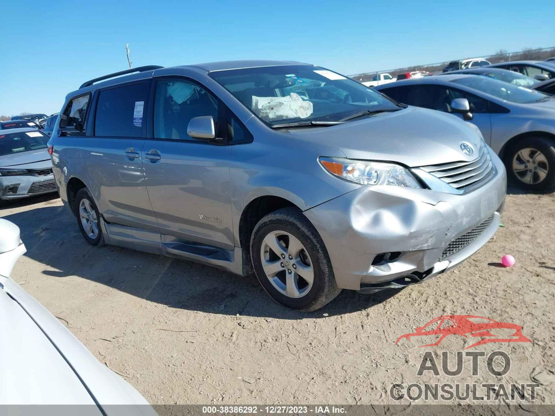 TOYOTA SIENNA 2017 - 5TDKZ3DC2HS867218