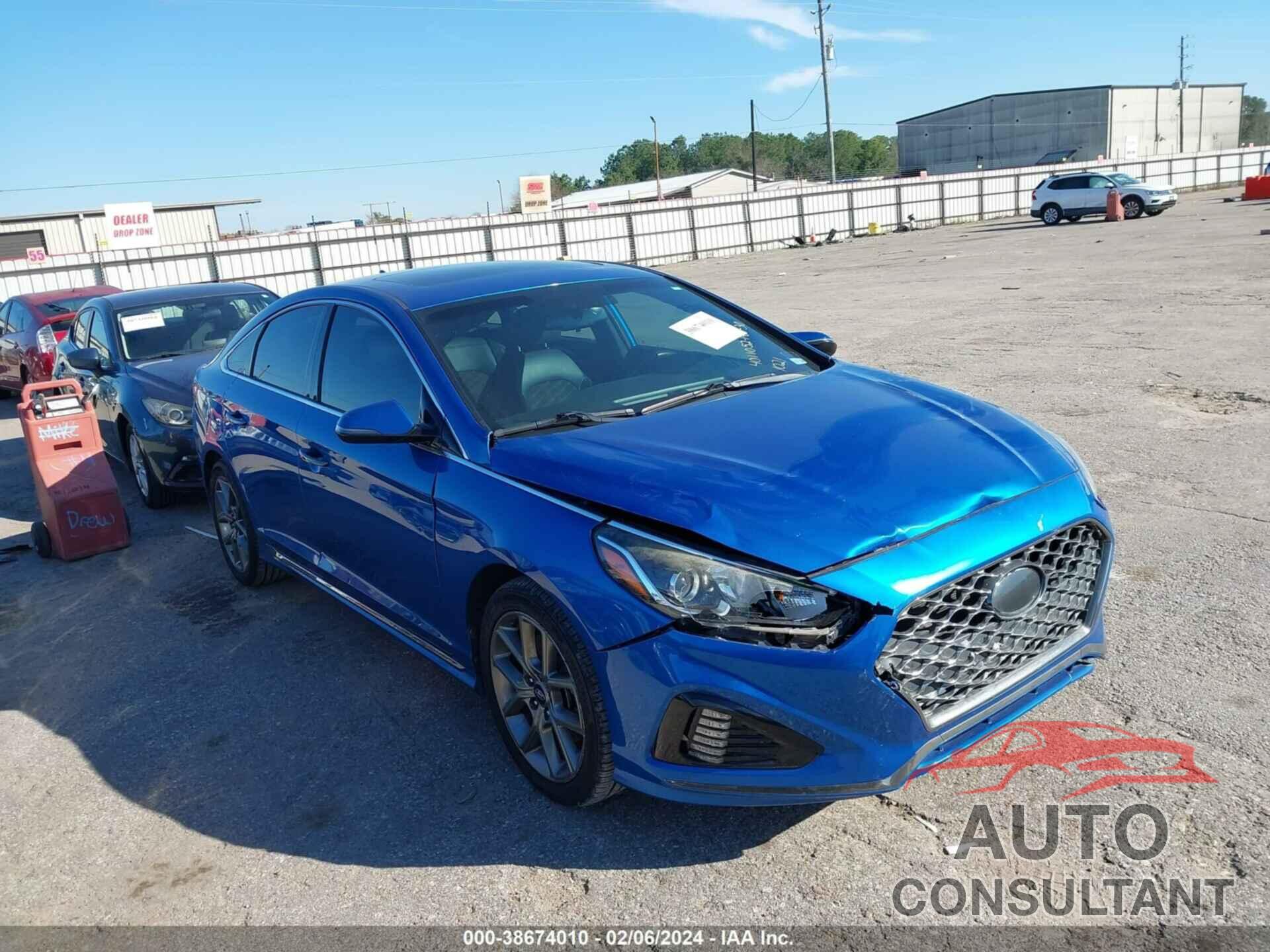 HYUNDAI SONATA 2018 - 5NPE34AB3JH611021