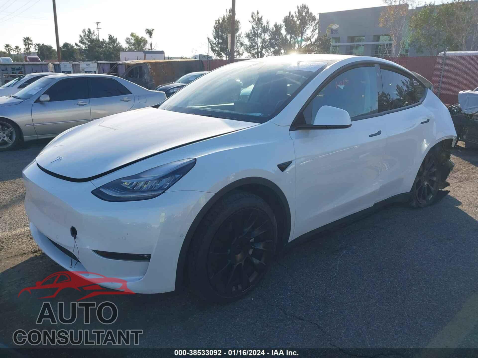 TESLA MODEL Y 2022 - 7SAYGAEE2NF346751