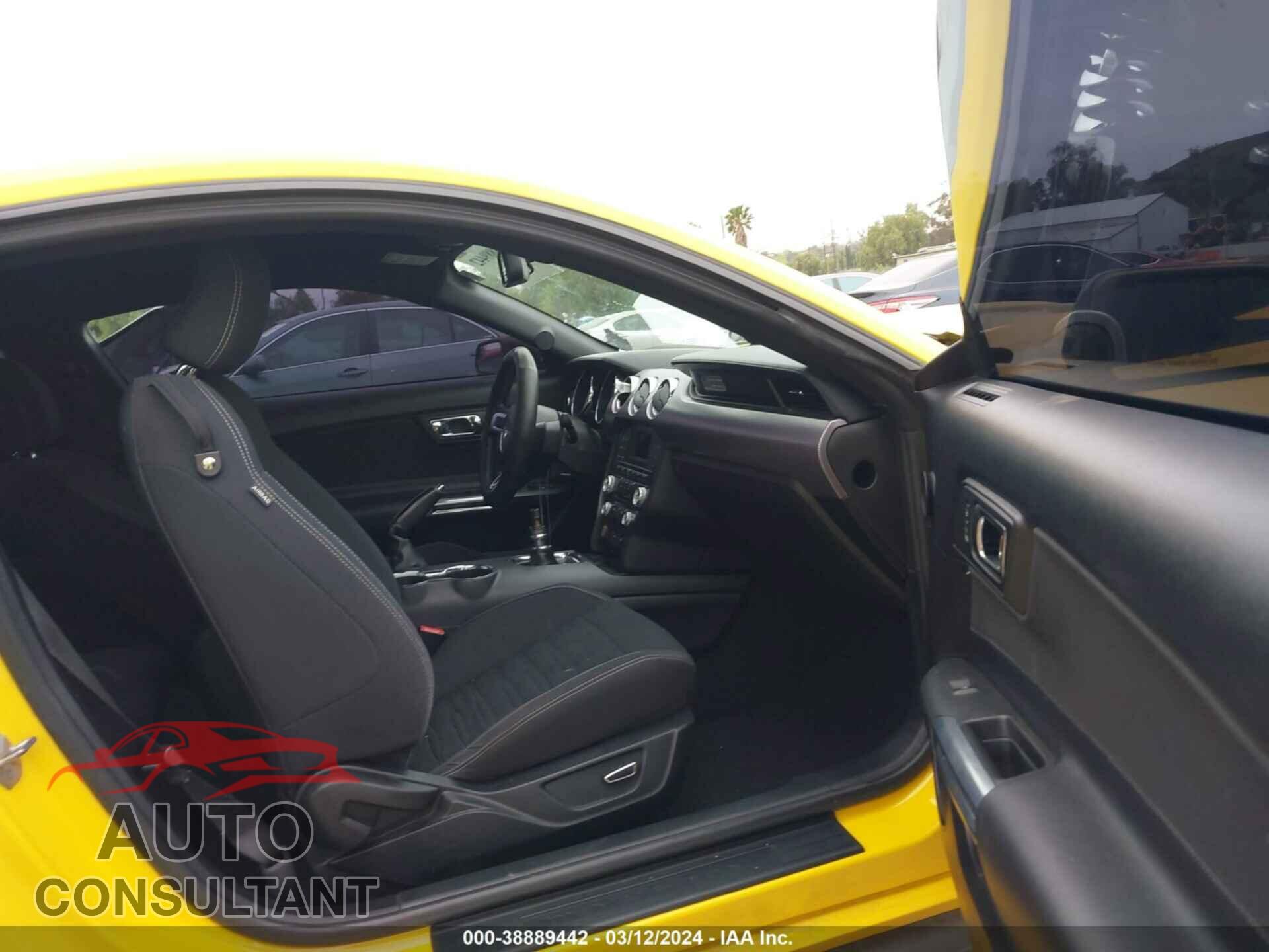FORD MUSTANG 2017 - 1FA6P8CF1H5252767
