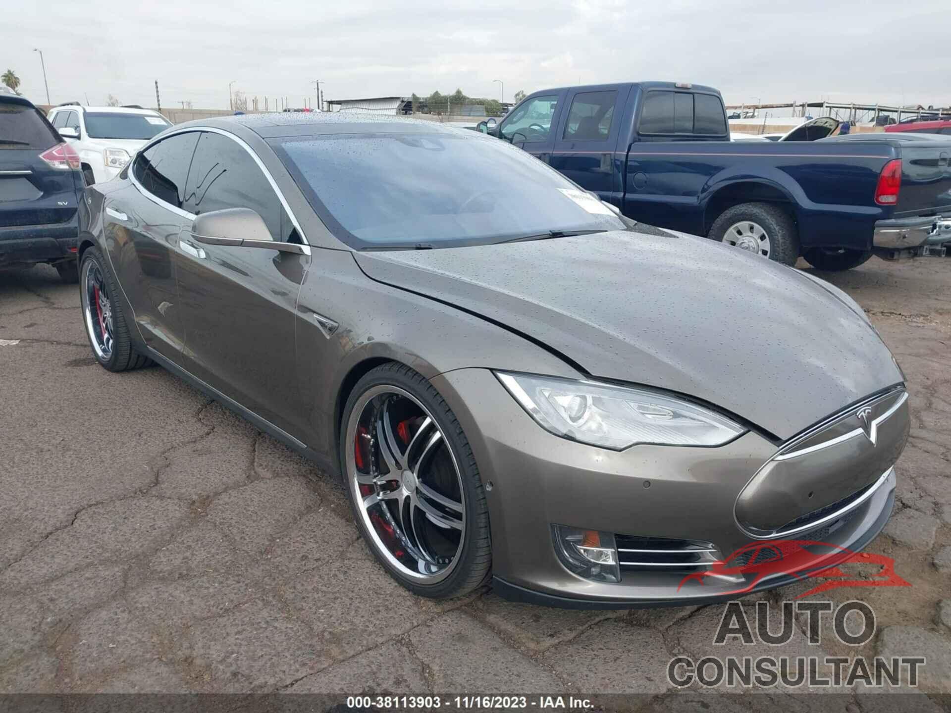 TESLA MODEL S 2016 - 5YJSA1E48GF120227