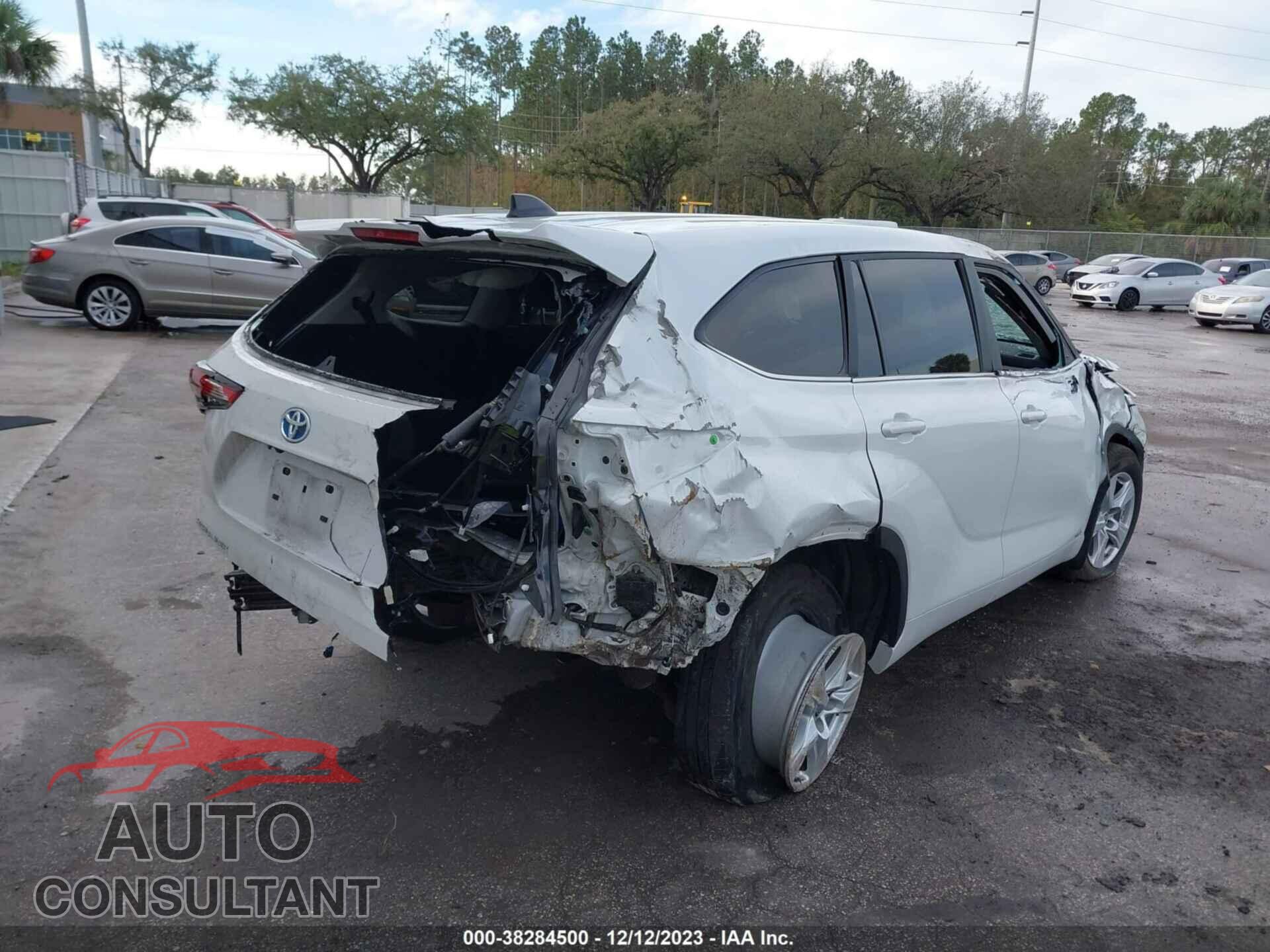 TOYOTA HIGHLANDER 2023 - 5TDBBRCH2PS107101