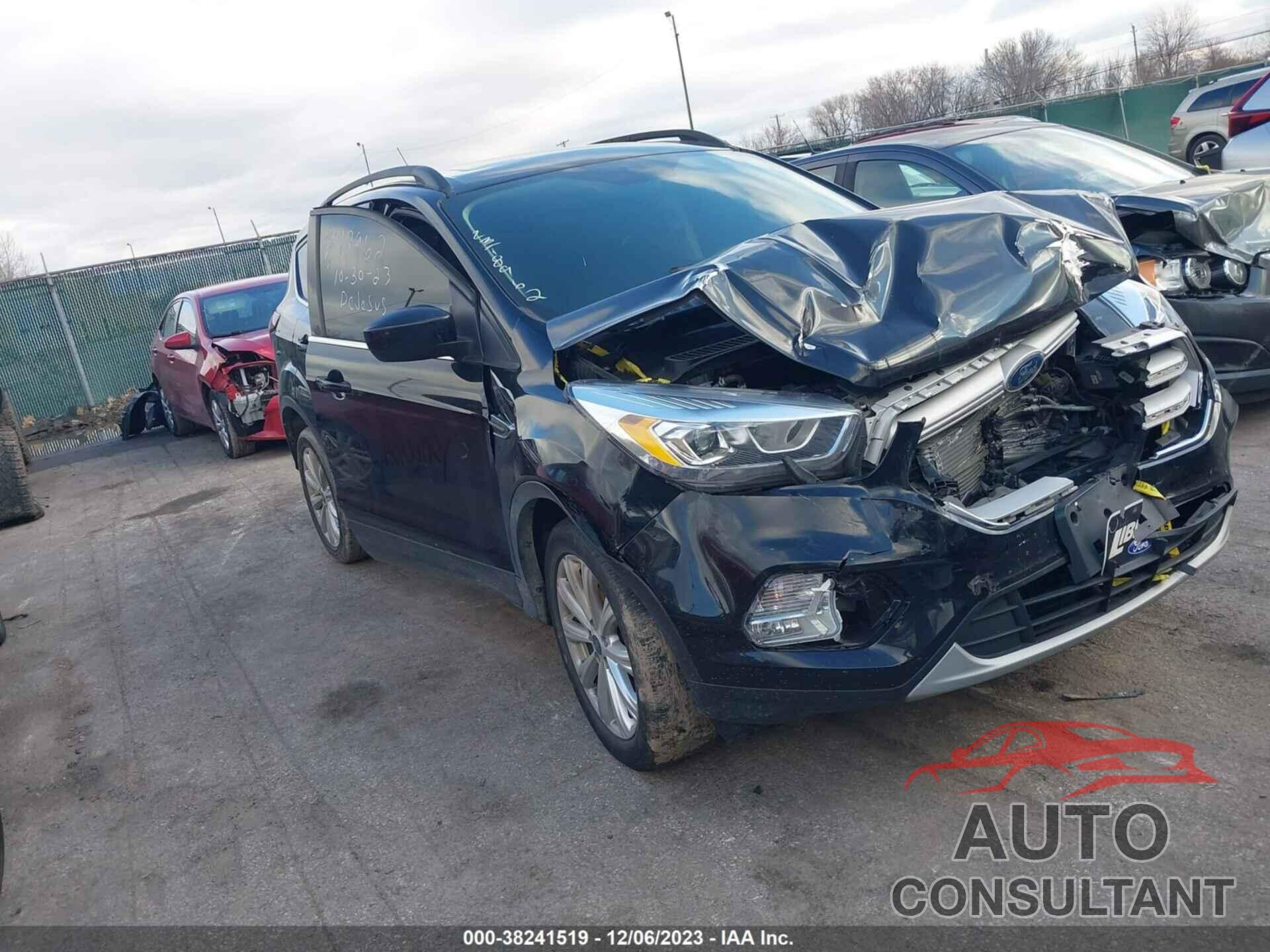 FORD ESCAPE 2019 - 1FMCU9HD4KUB52657