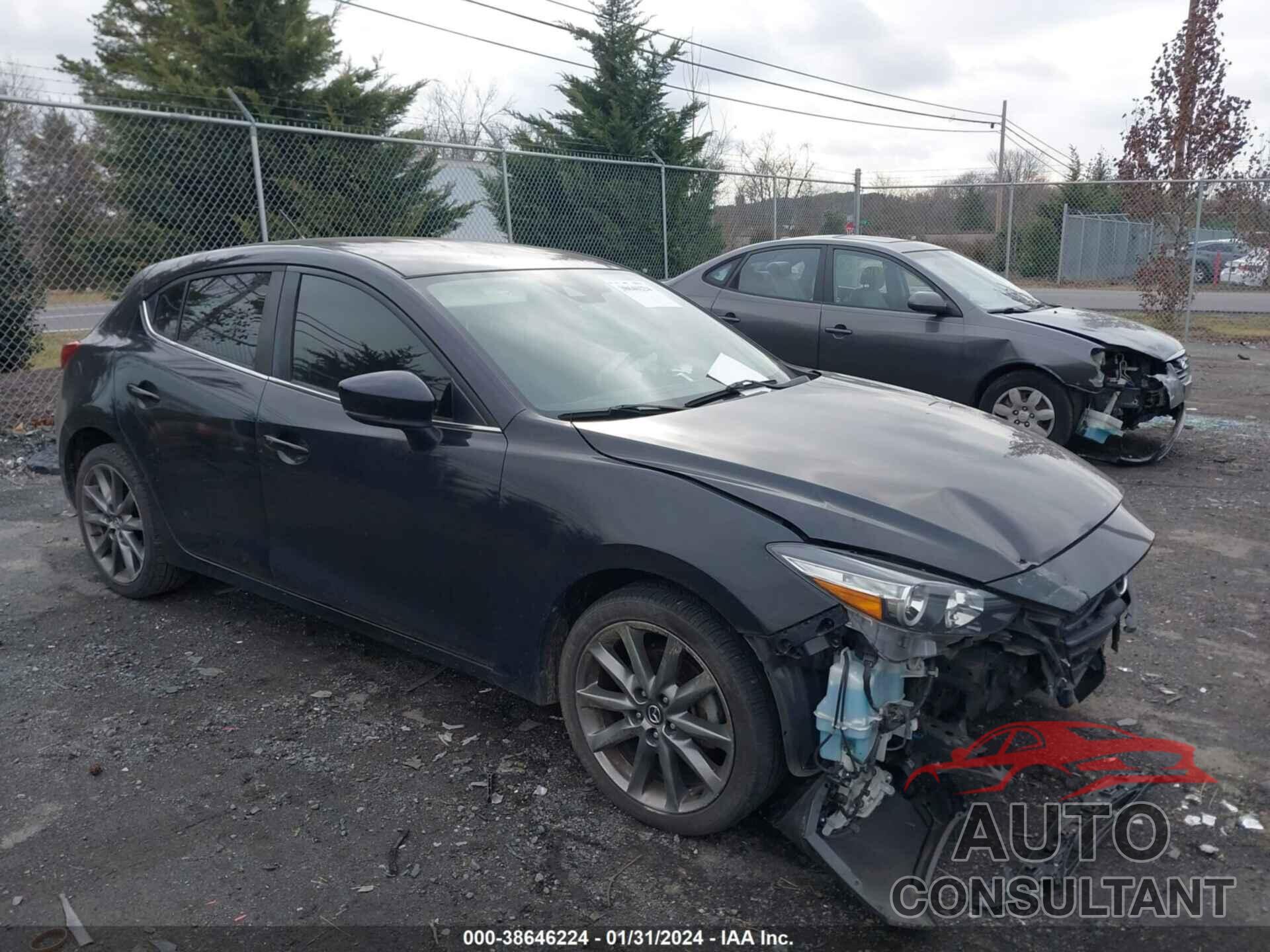 MAZDA MAZDA3 2018 - 3MZBN1L33JM181063