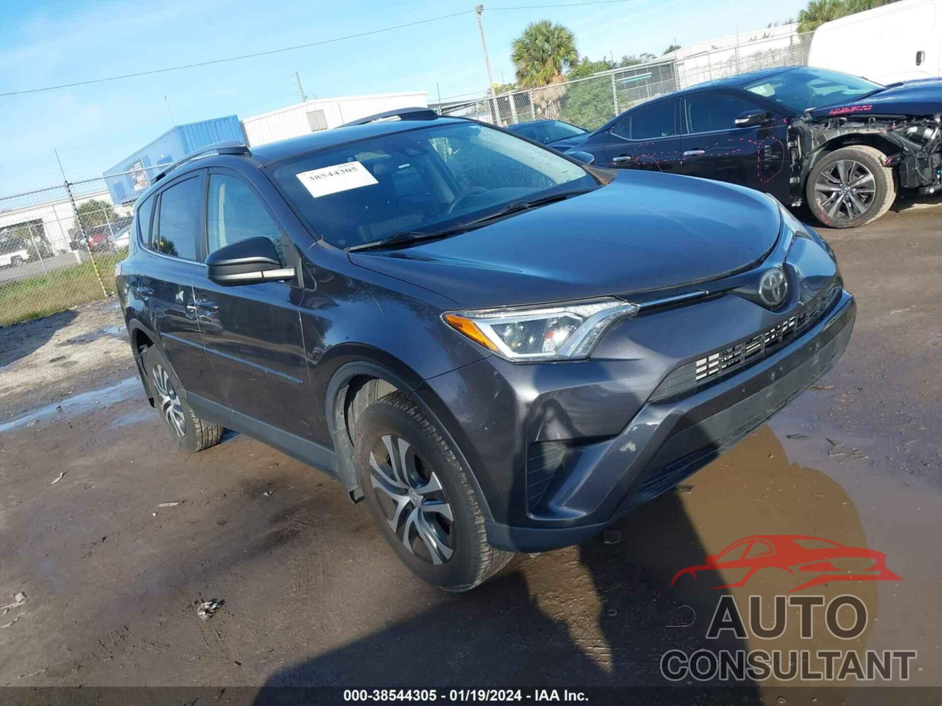 TOYOTA RAV4 2018 - JTMBFREV9JJ237095